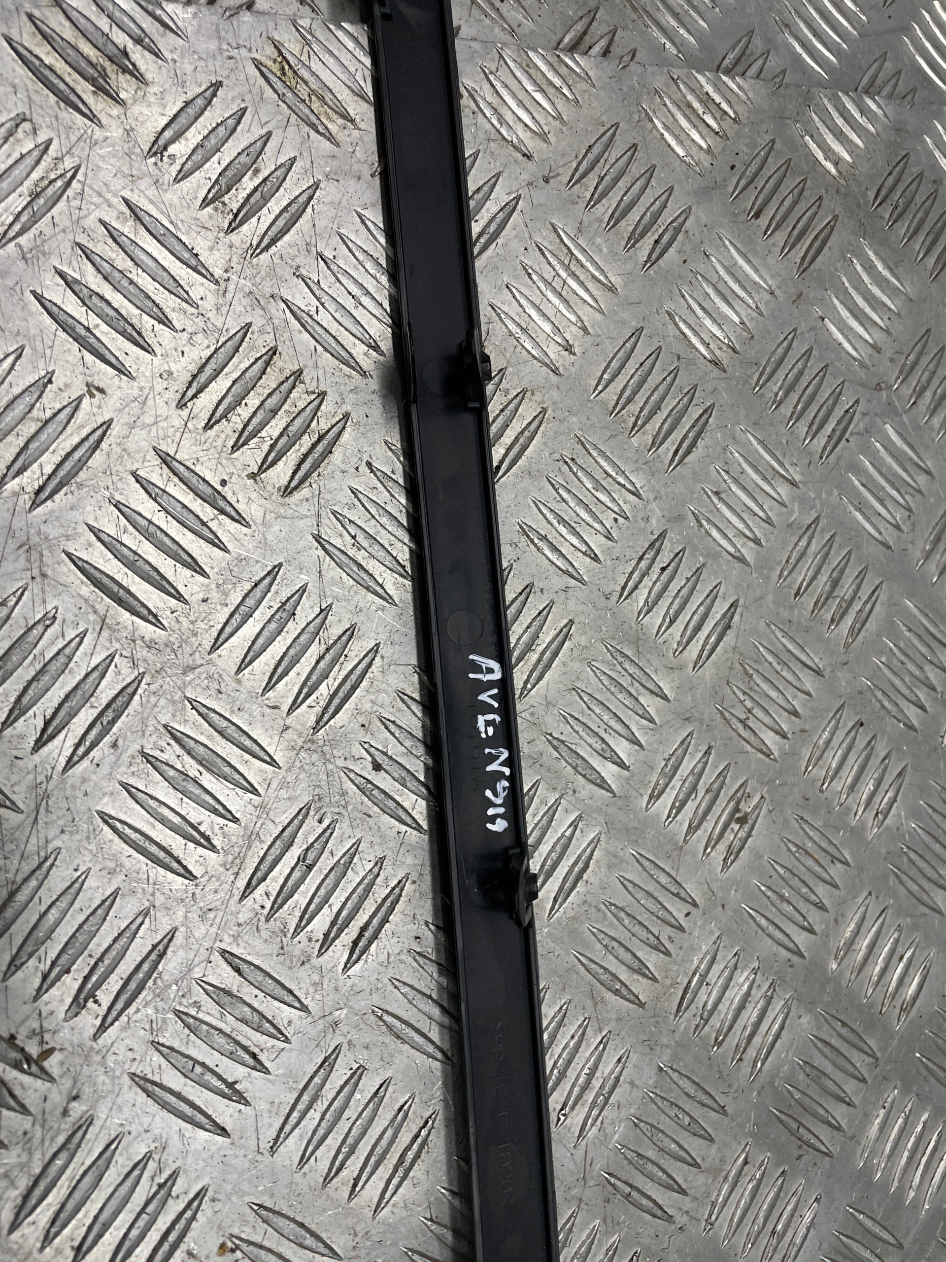 Heckspoiler-Lippe Toyota Avensis T27 270 OEM 5642563256525 image 7