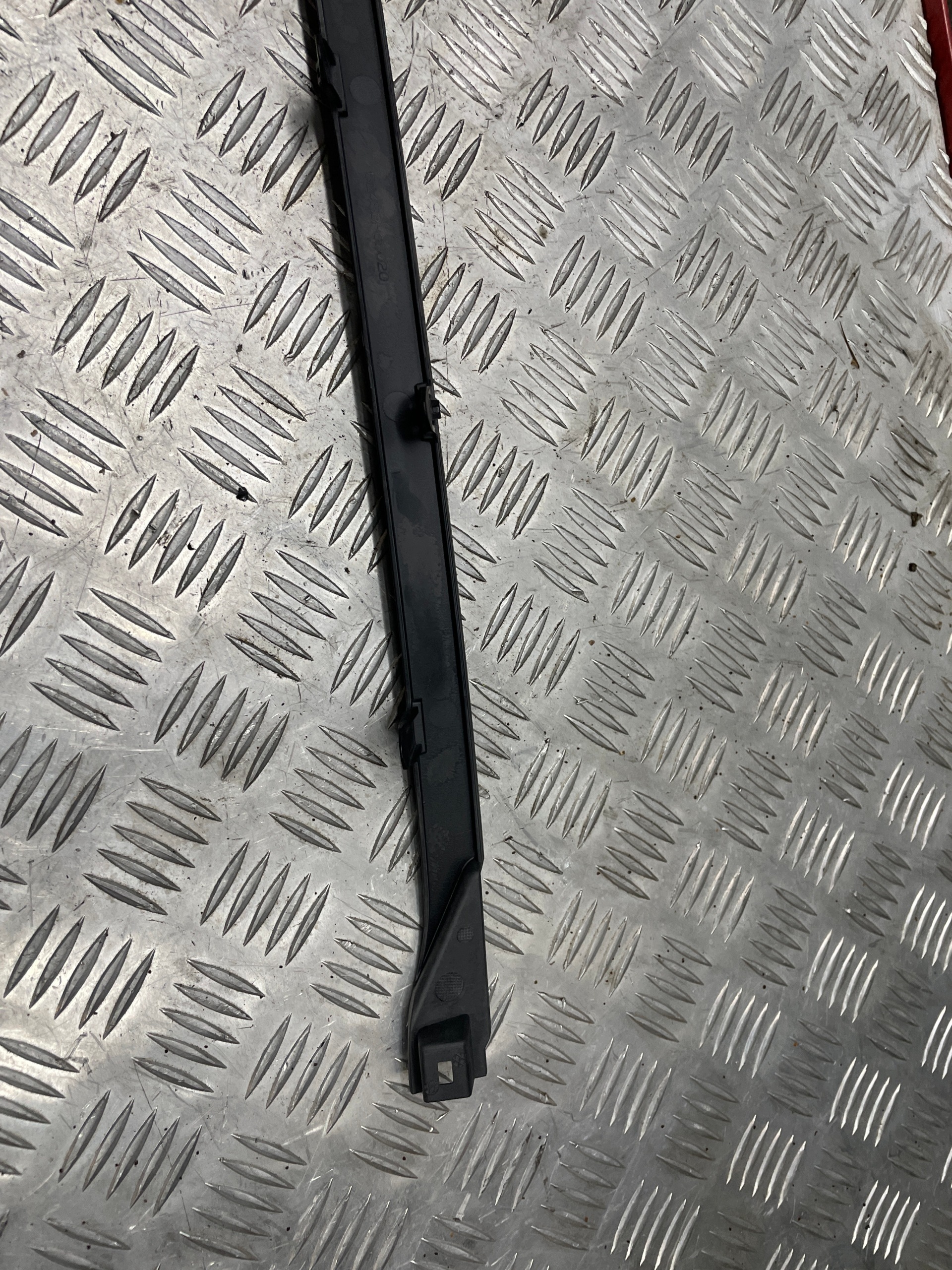 Heckspoiler-Lippe Toyota Avensis T27 270 OEM 5642563256525 image 8