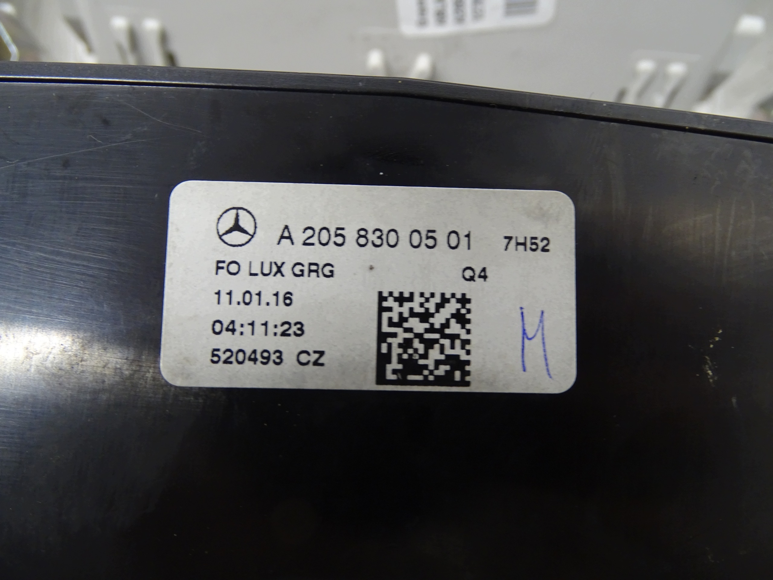 Grille de ventilation Mercedes W205 A2058300501 image 5