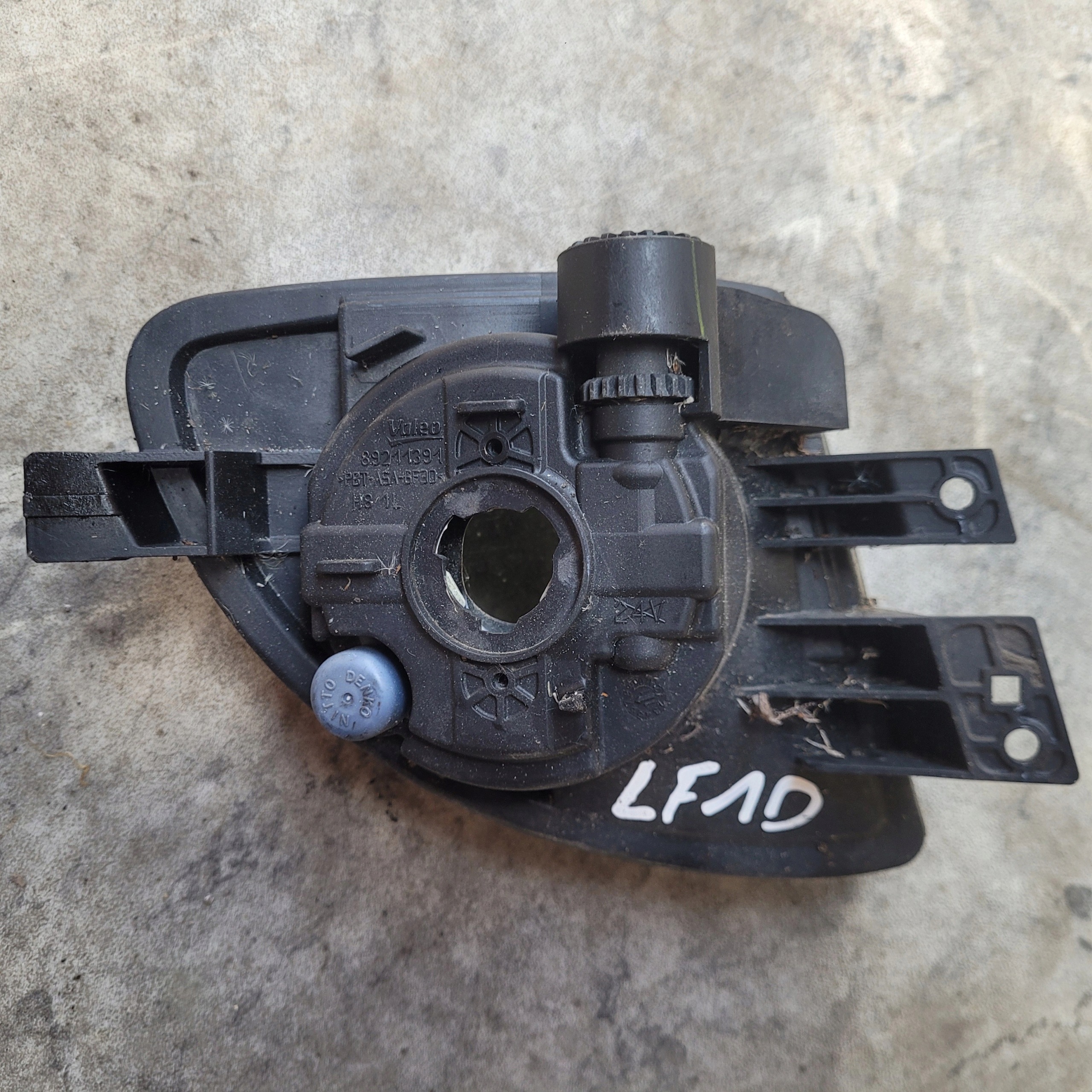BMW F11 F10 Etusumuvalo vasen 8921139