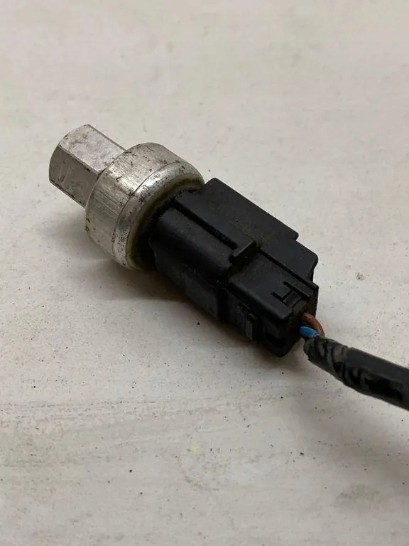 Capteur pression clim Ford Kuga II 4009A027M image 2