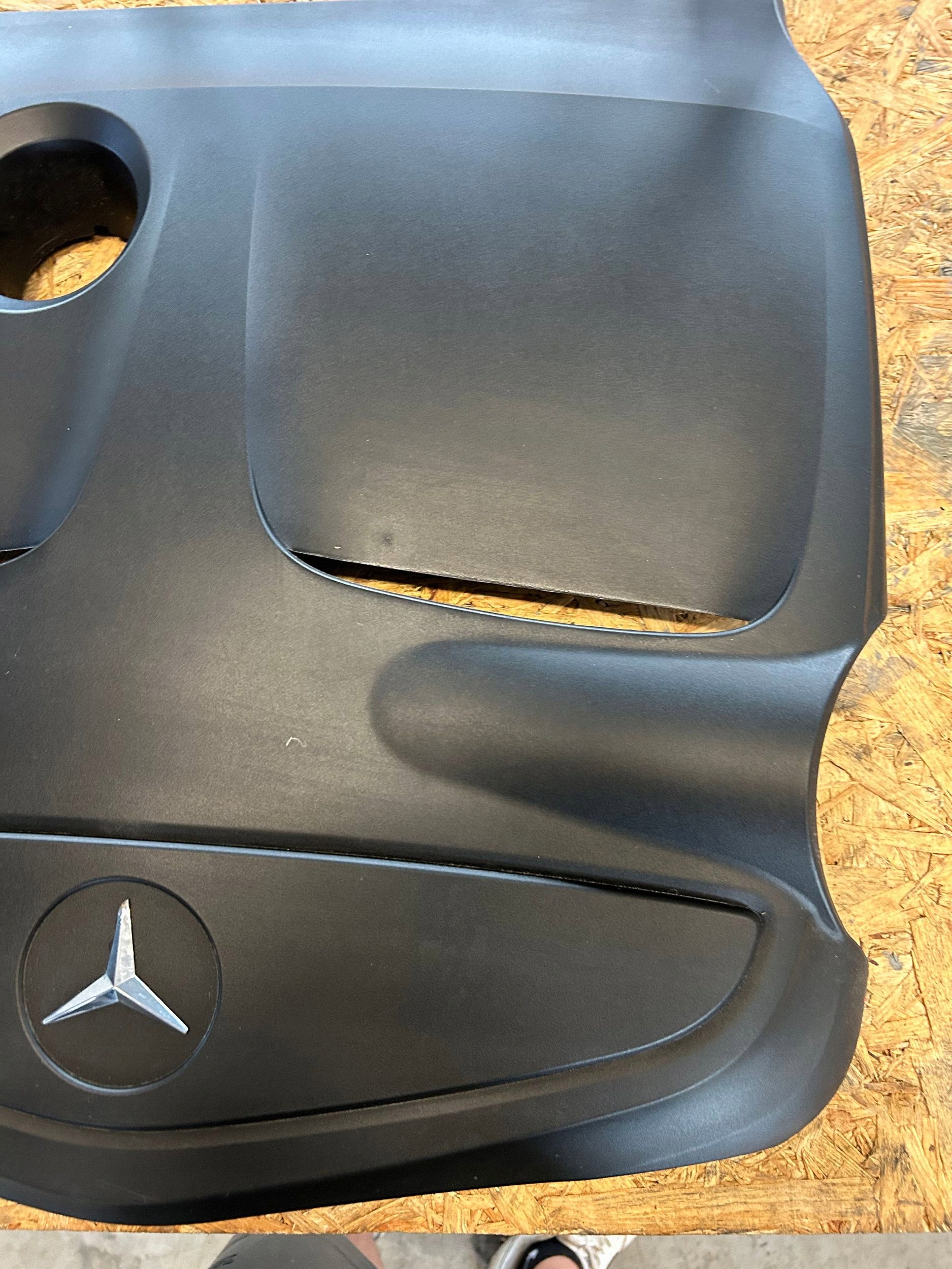 Cache moteur Mercedes-Benz OE A2700102801 image 3