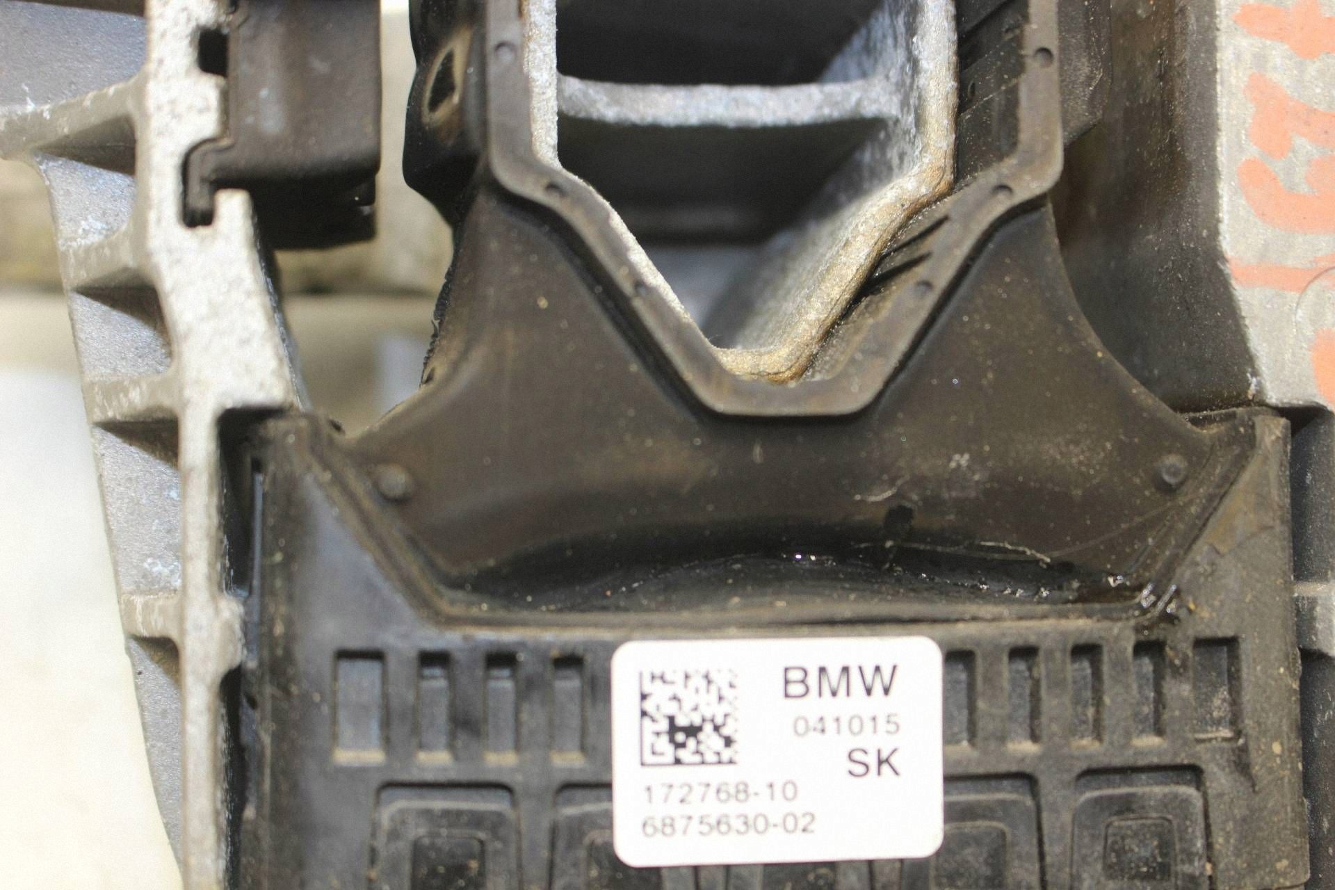 Engine Mount Bracket BMW X1 F48 6875630 Used image 6