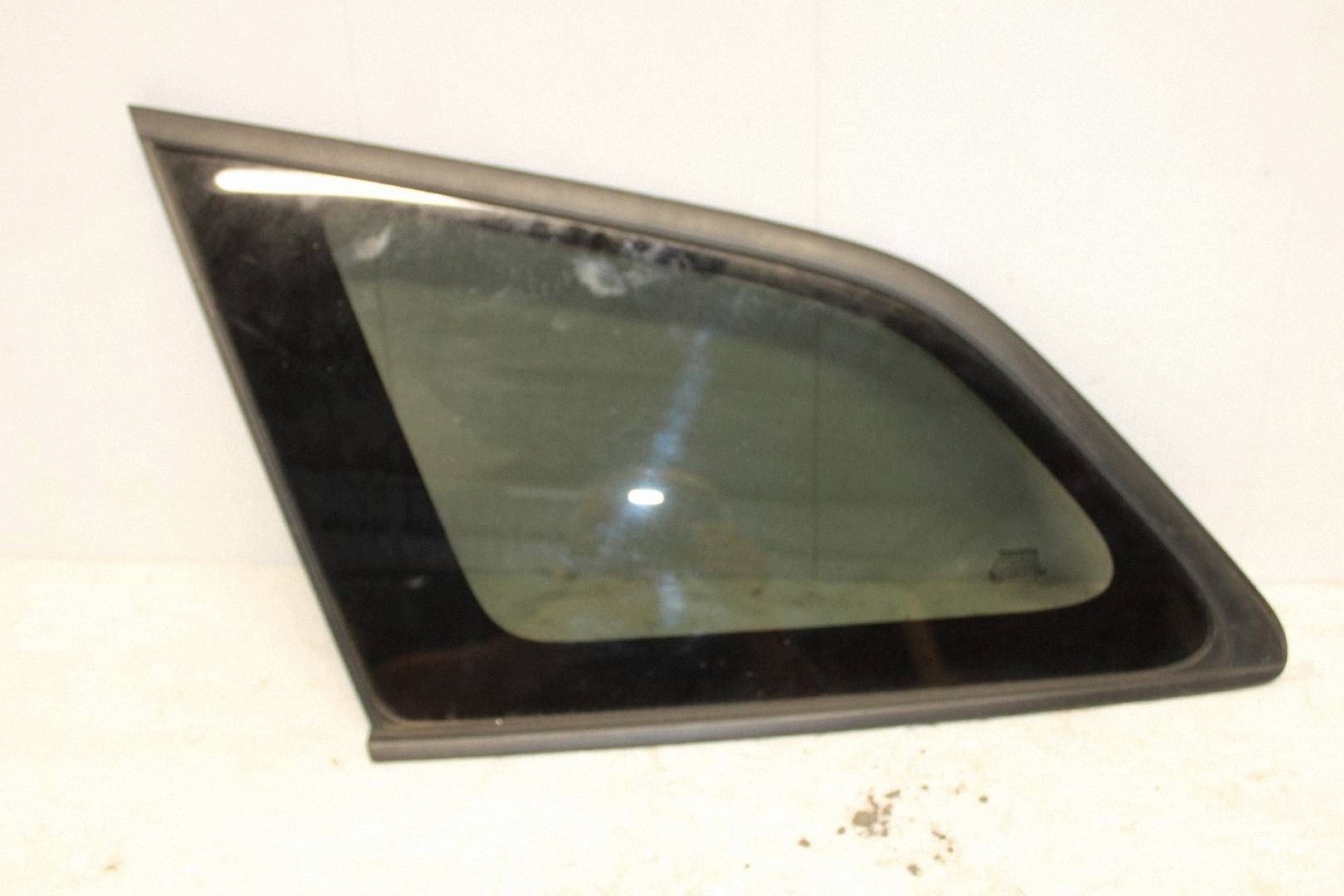 Vitre latérale arrière gauche Toyota Corolla E21 VFF3771 image 2