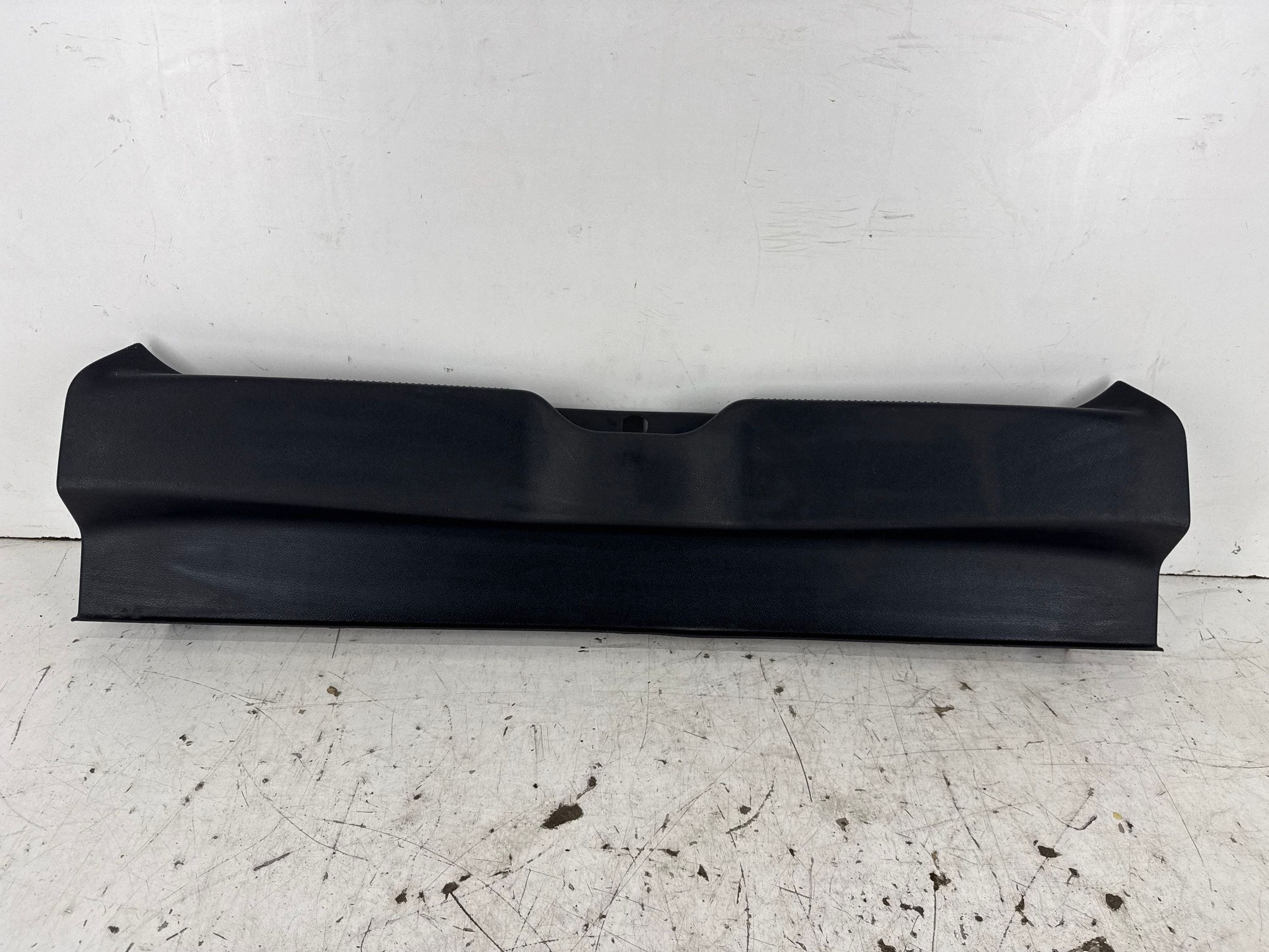 Seuil de coffre Dodge Charger 1MD33TRMAA image 2