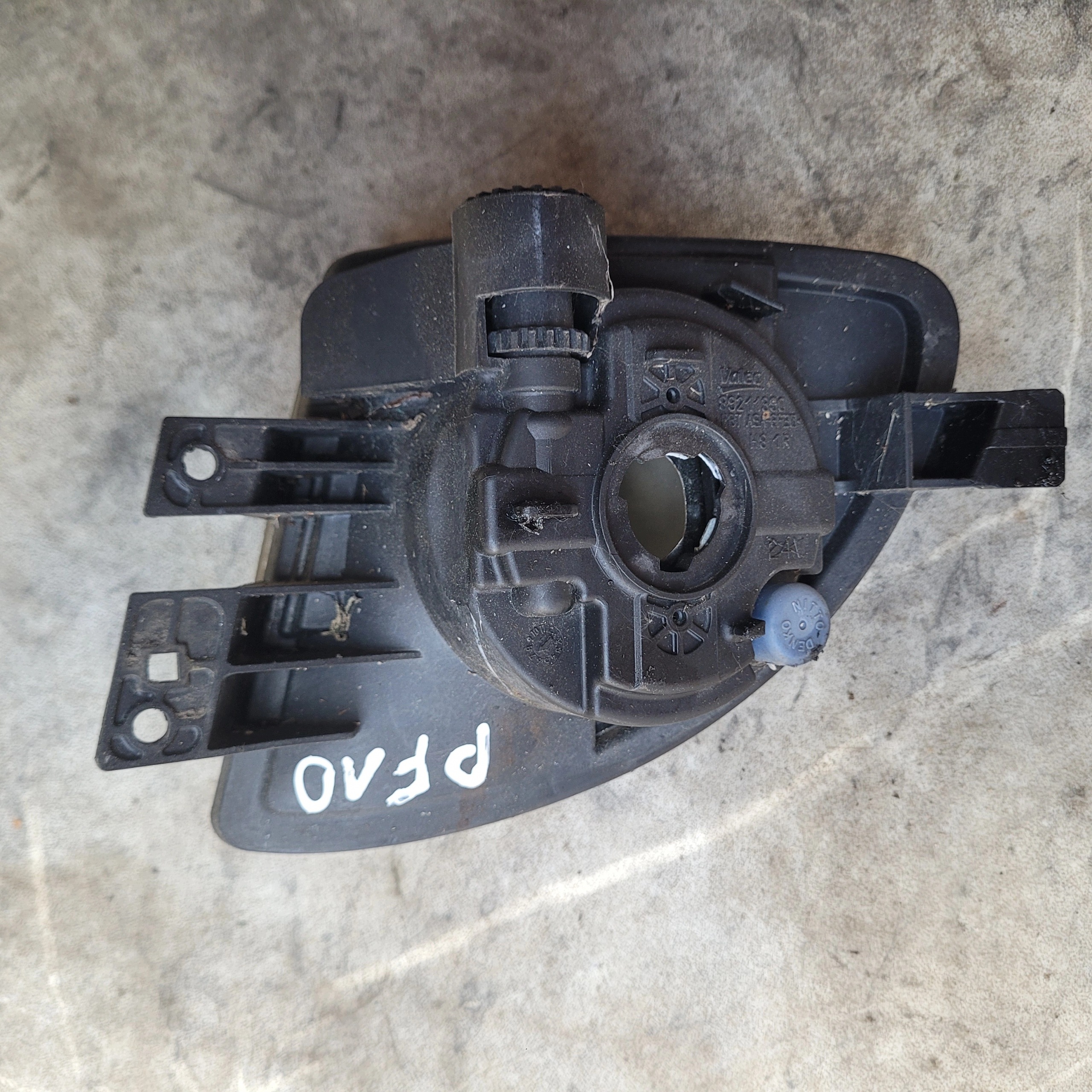 BMW F10 F11 Oikea etuvalo 8921138