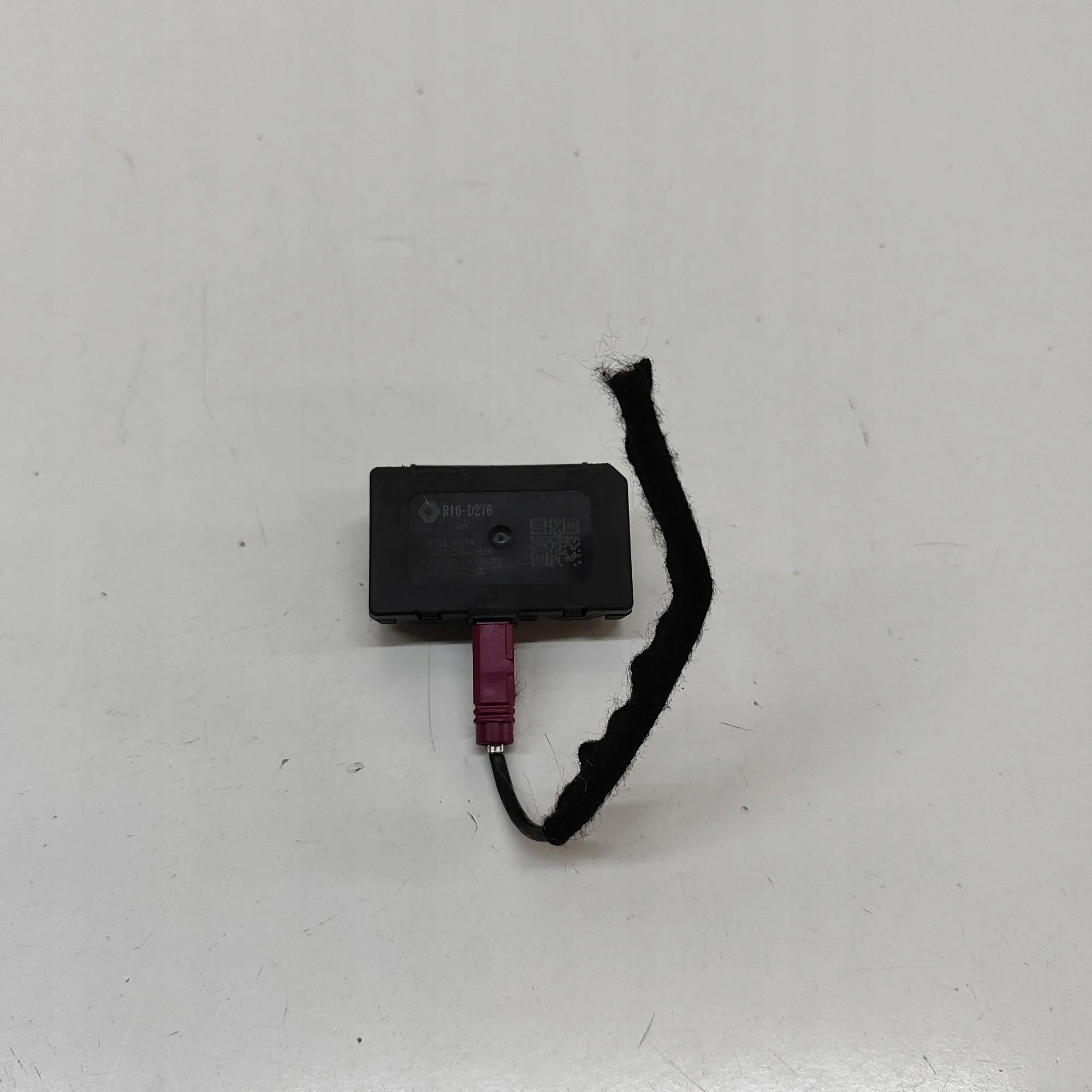 Antenne Renault Trafic III Minibus 282124407R image 2
