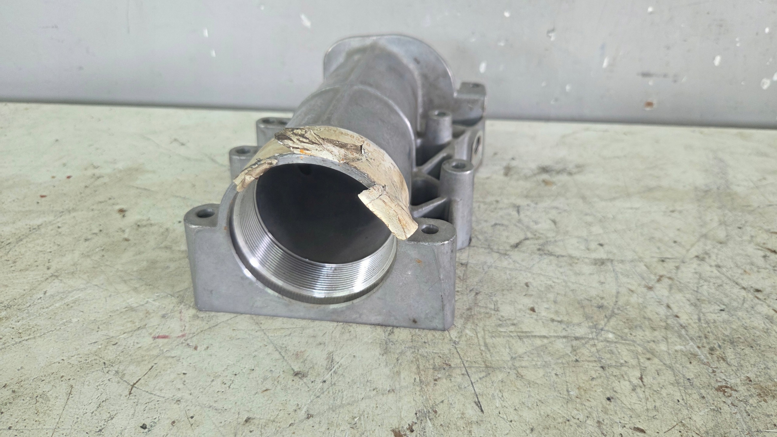 Volvo FH4 Oil Filter Housing 21428348 Used