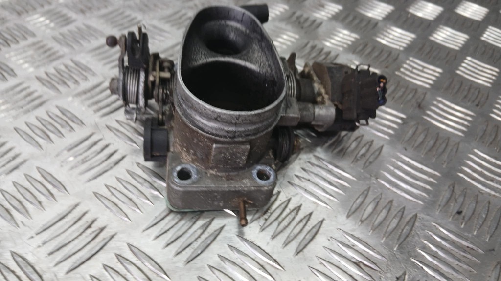 Gasklephuis Audi 80 B4 2.0B 91-96