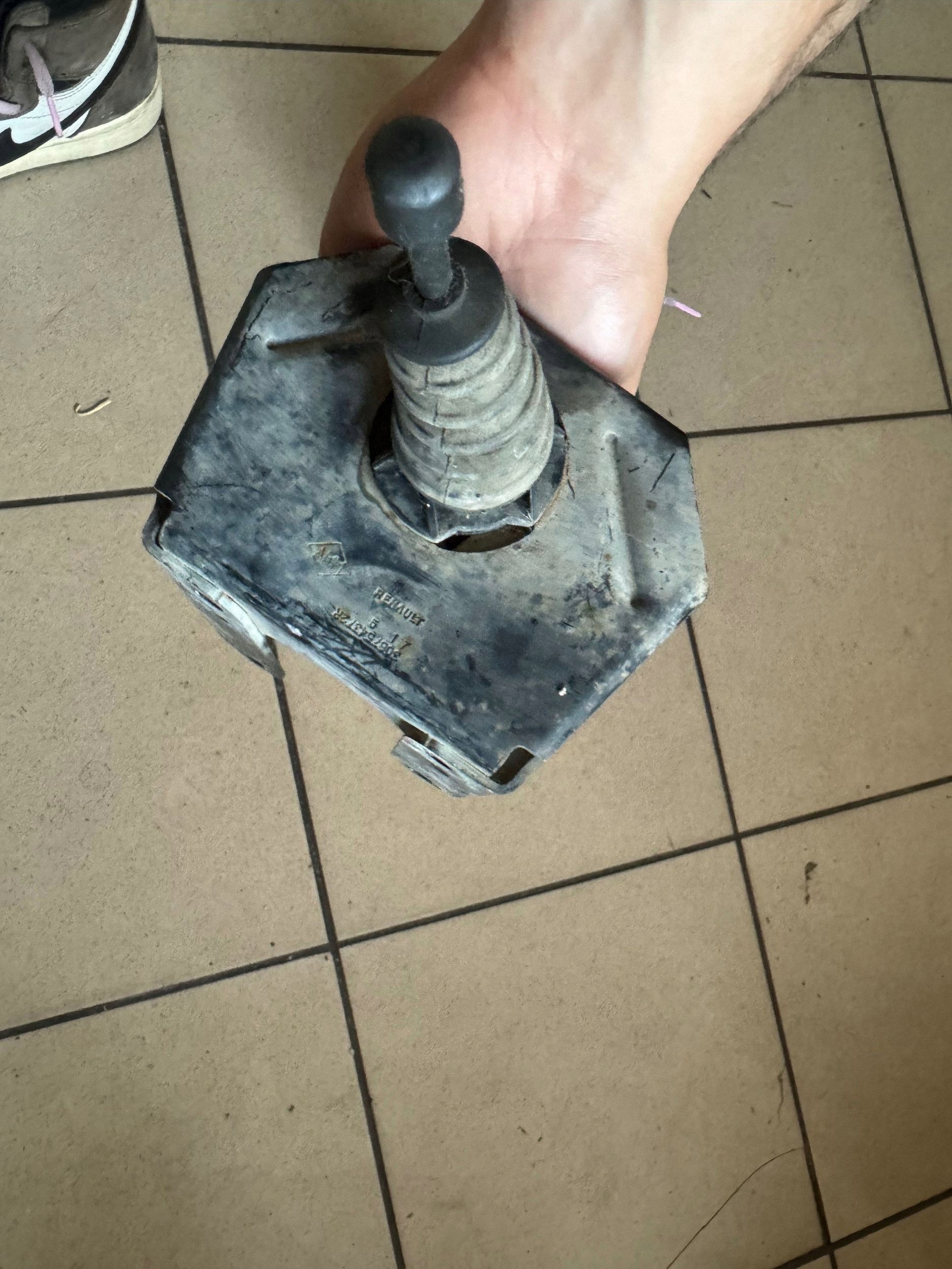 Renault OE 306754372R Used Part image 2