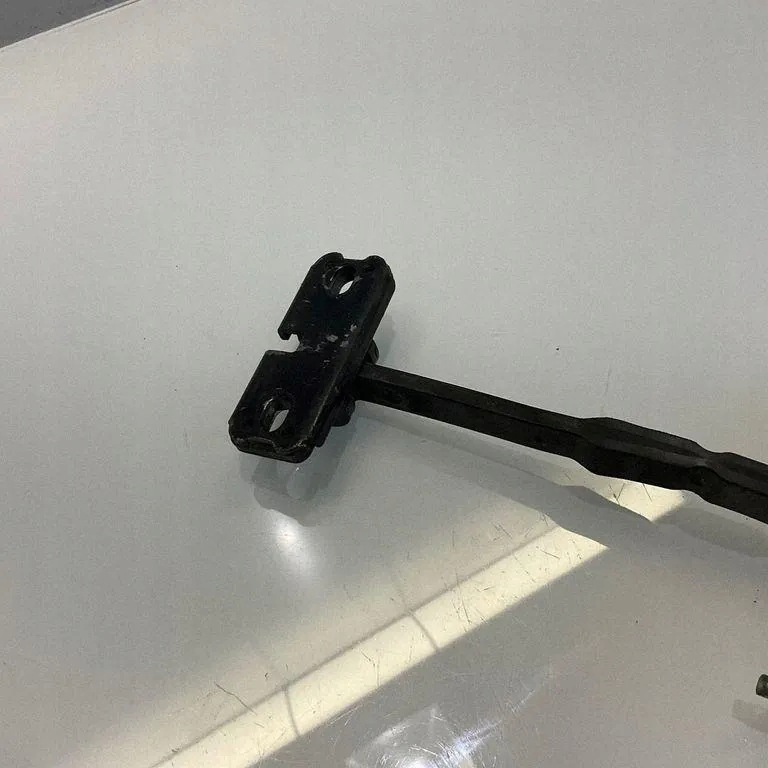 Mercedes W211 Deurstopper Voor A2117200116-1 image 3