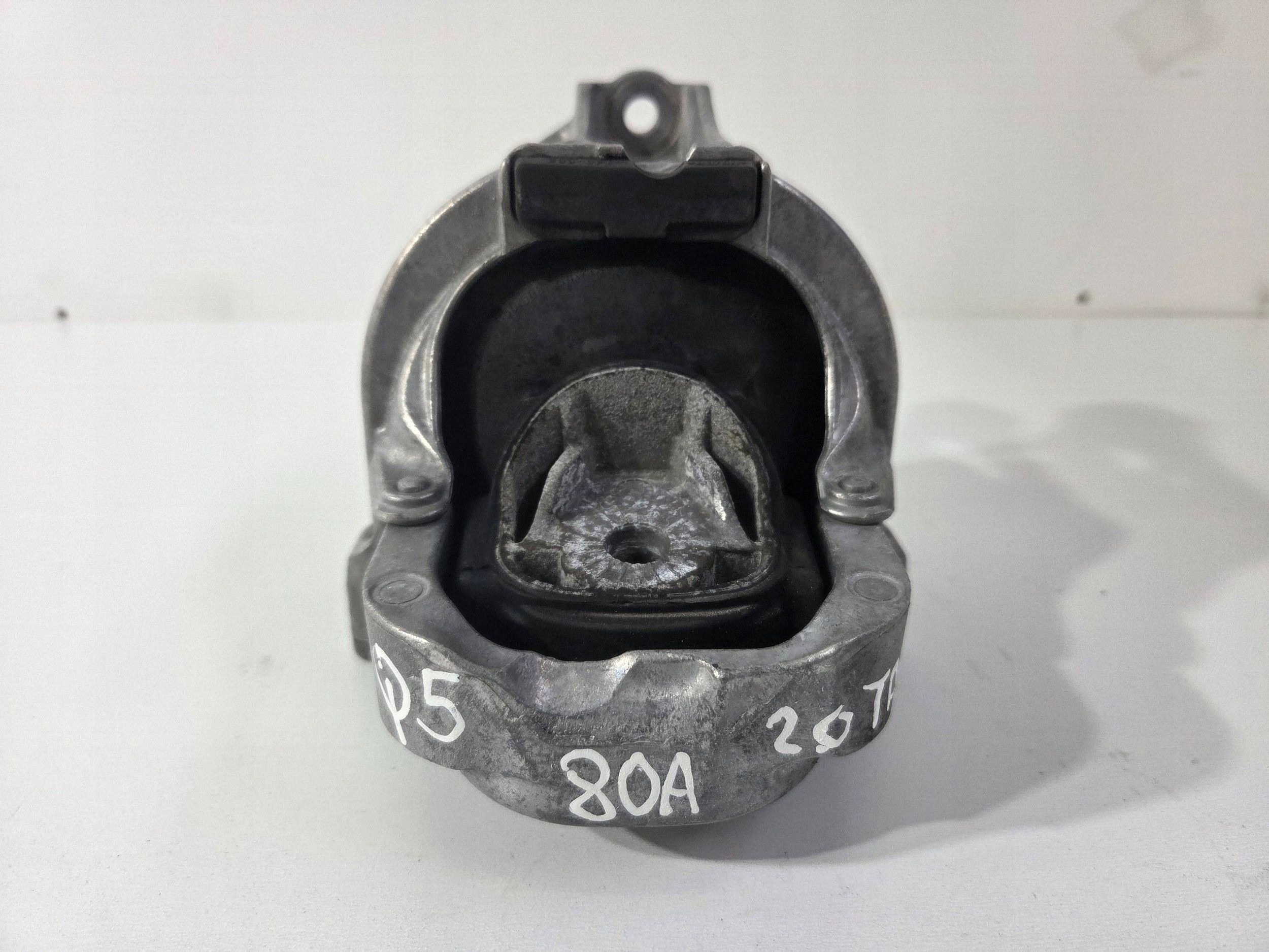 Audi Q5 SQ5 Engine Mount 4M0199372M Used image 4