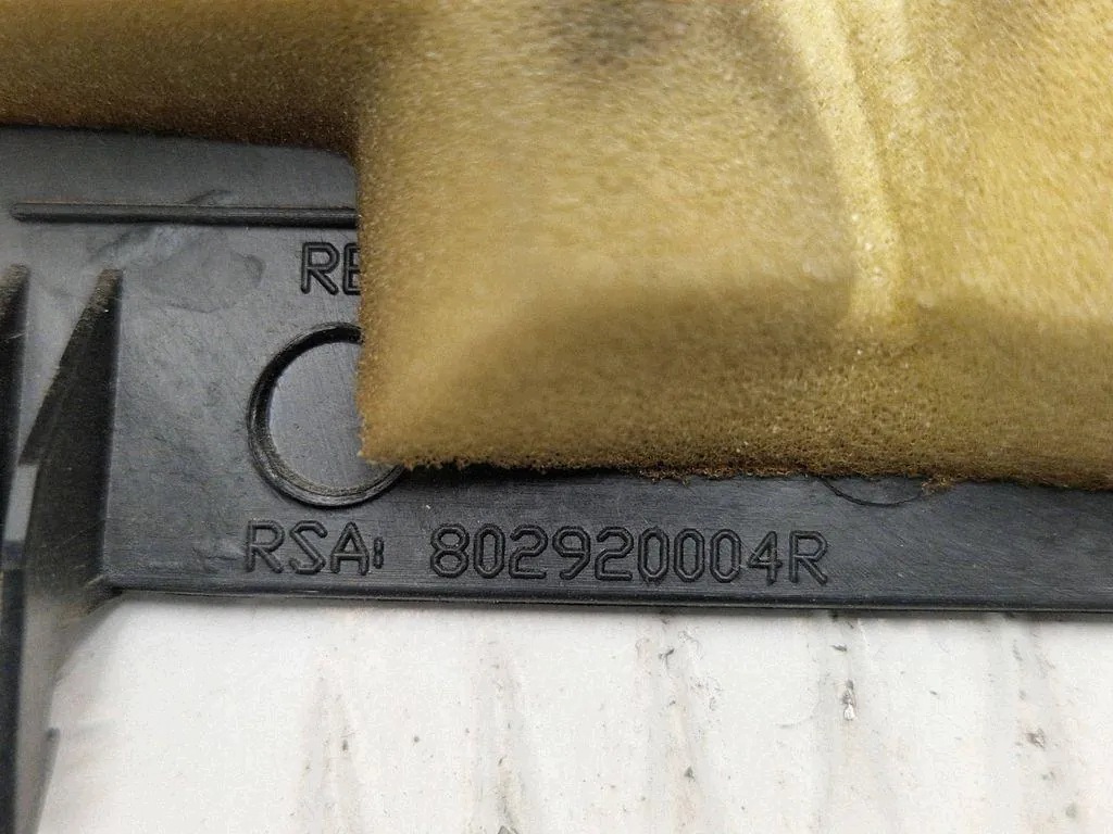 Renault Megane III 1.6L 802920004R Parte Usada image 6