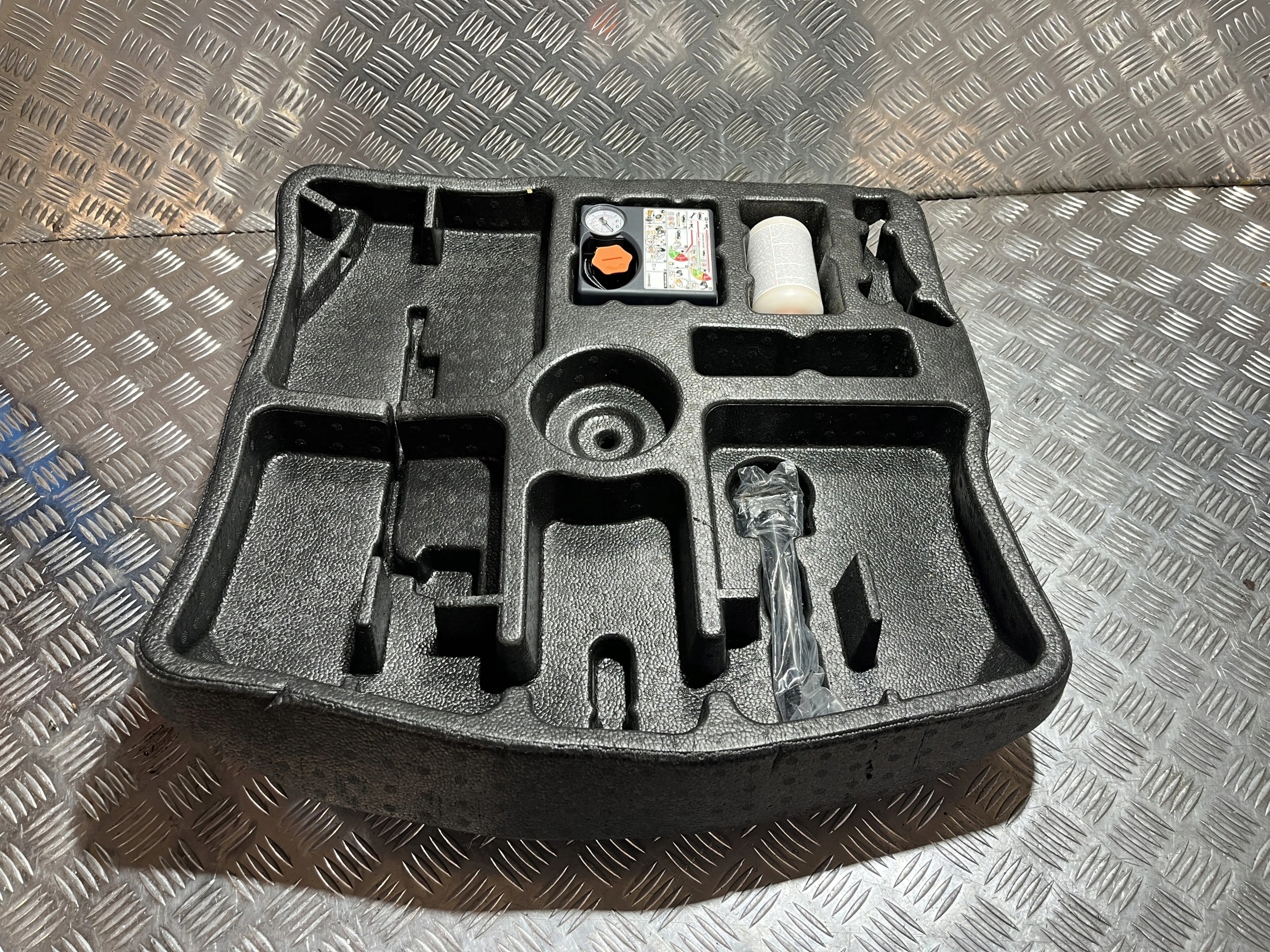 Nissan Qashqai J12 2023 Kofferraum-Ablage 849756UA1A image 2
