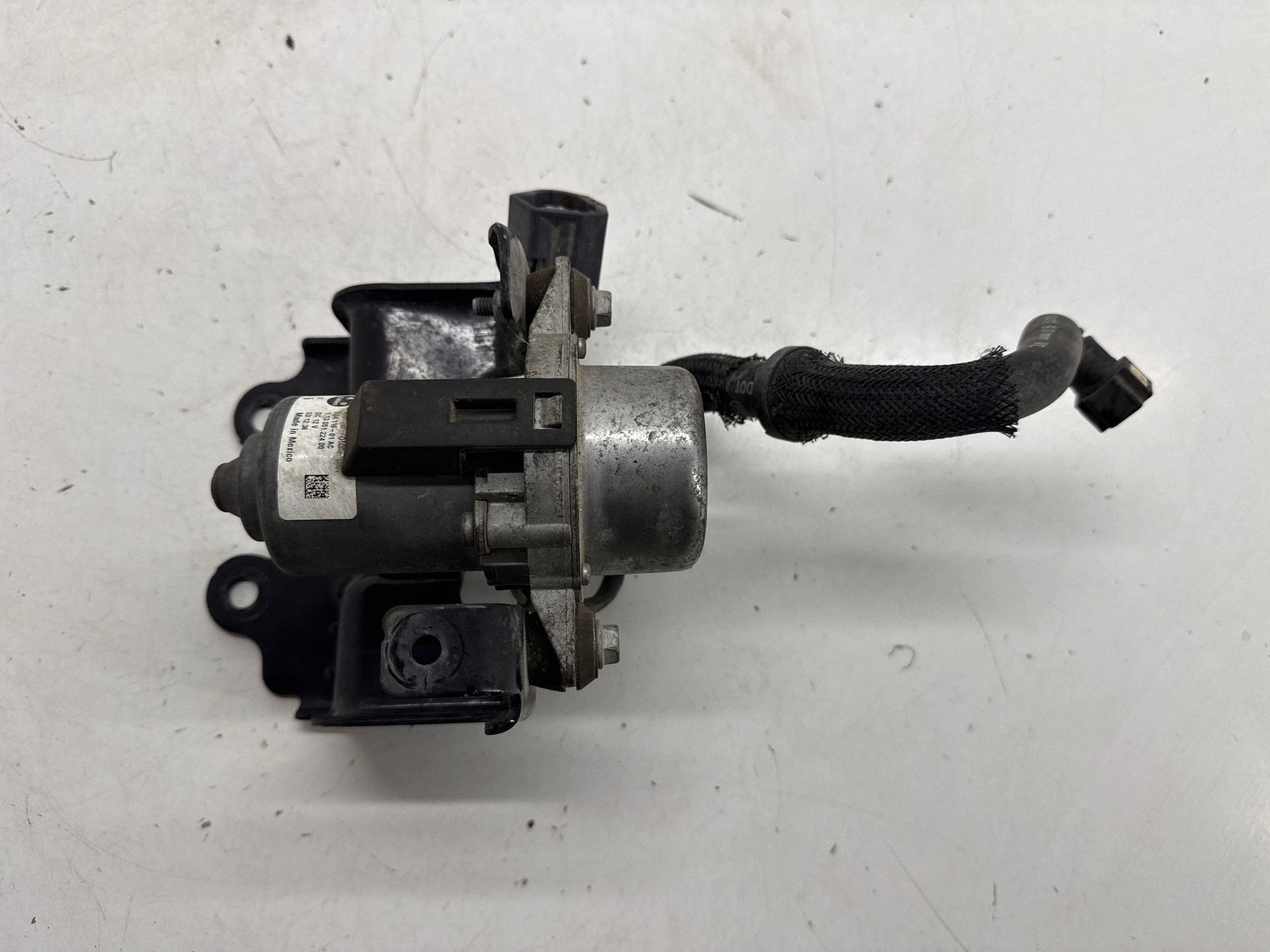 Alipainepumppu Dodge Charger 04581485AC image 3
