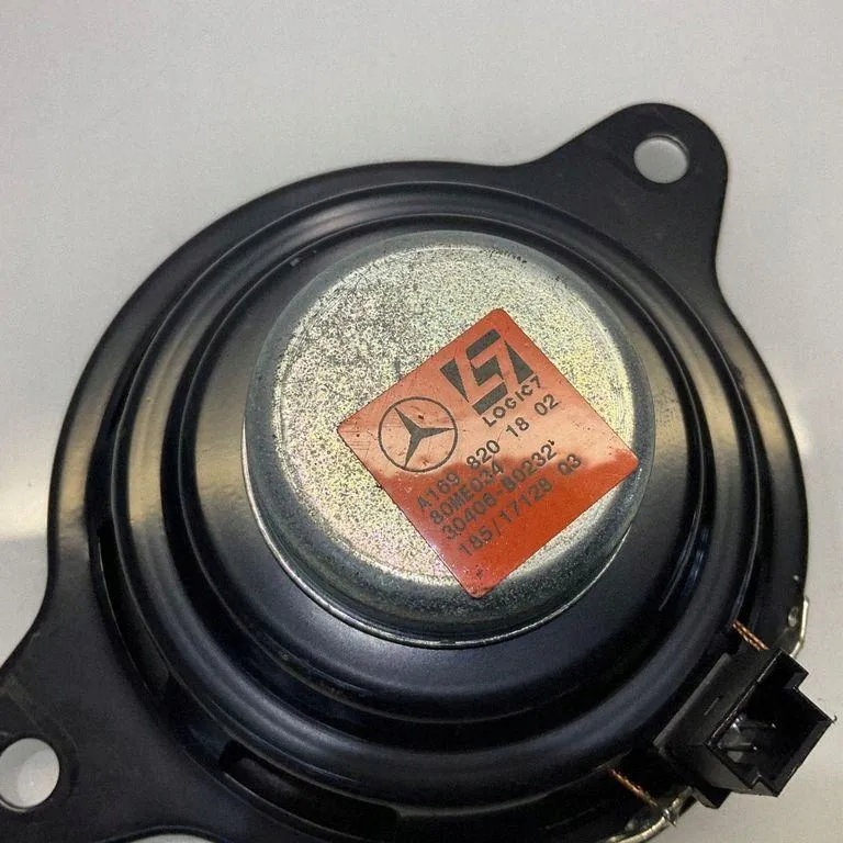 Mercedes W251 R-Klasse Harman Kardon luidspreker 1698201802 image 3