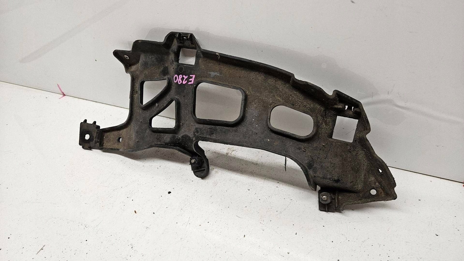 Support silencieux AR droit Mercedes E C207 W207 09-17 image 3