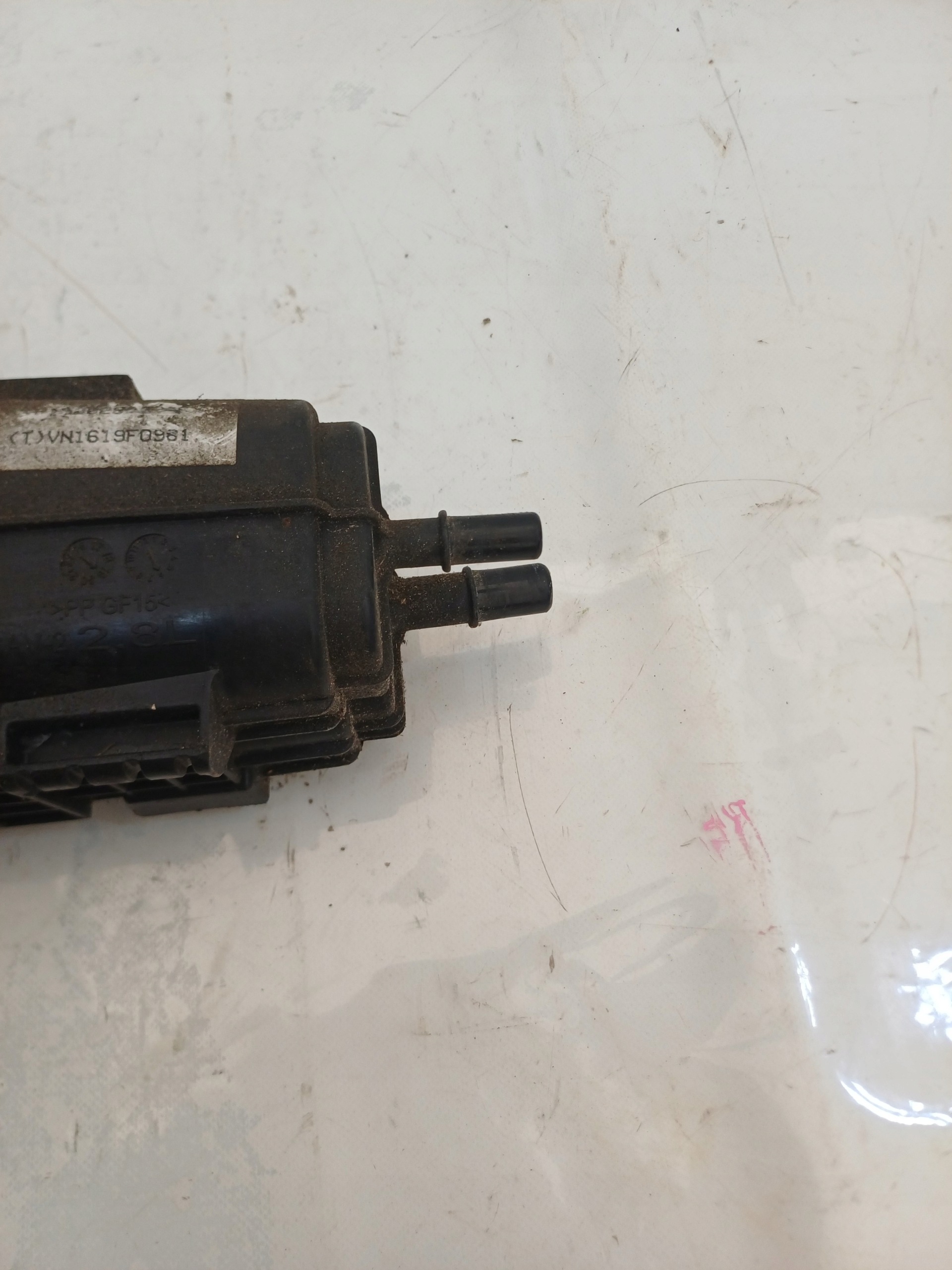 Dodge RAM V 19 Aktivkohlefilter Kraftstoffdämpfe 52029887AC image 5