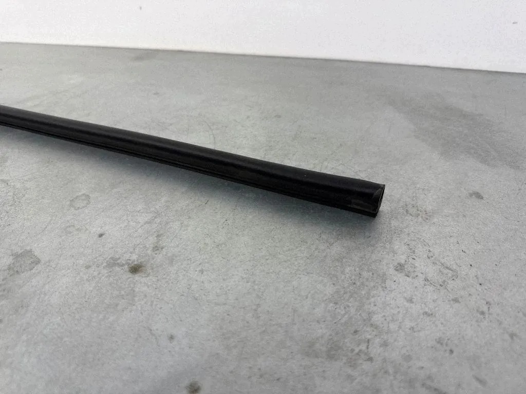 Moottorin kannen tiiviste VW 760823737 3.0L 250kW 2021