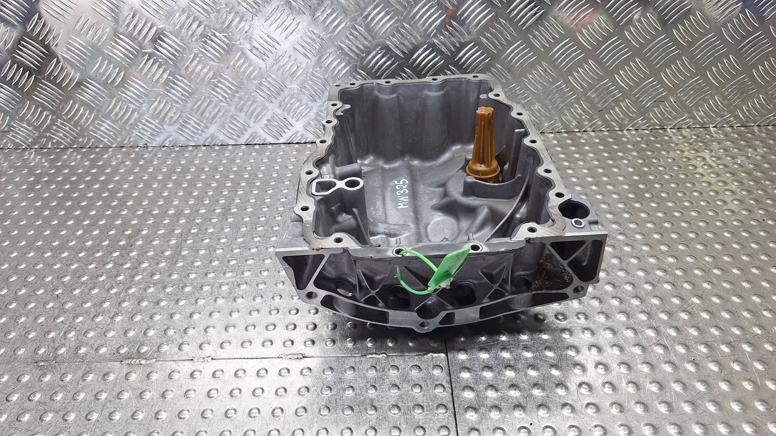Oliepan met sensor 04C103603Q voor VW 1.0 TSI image 2