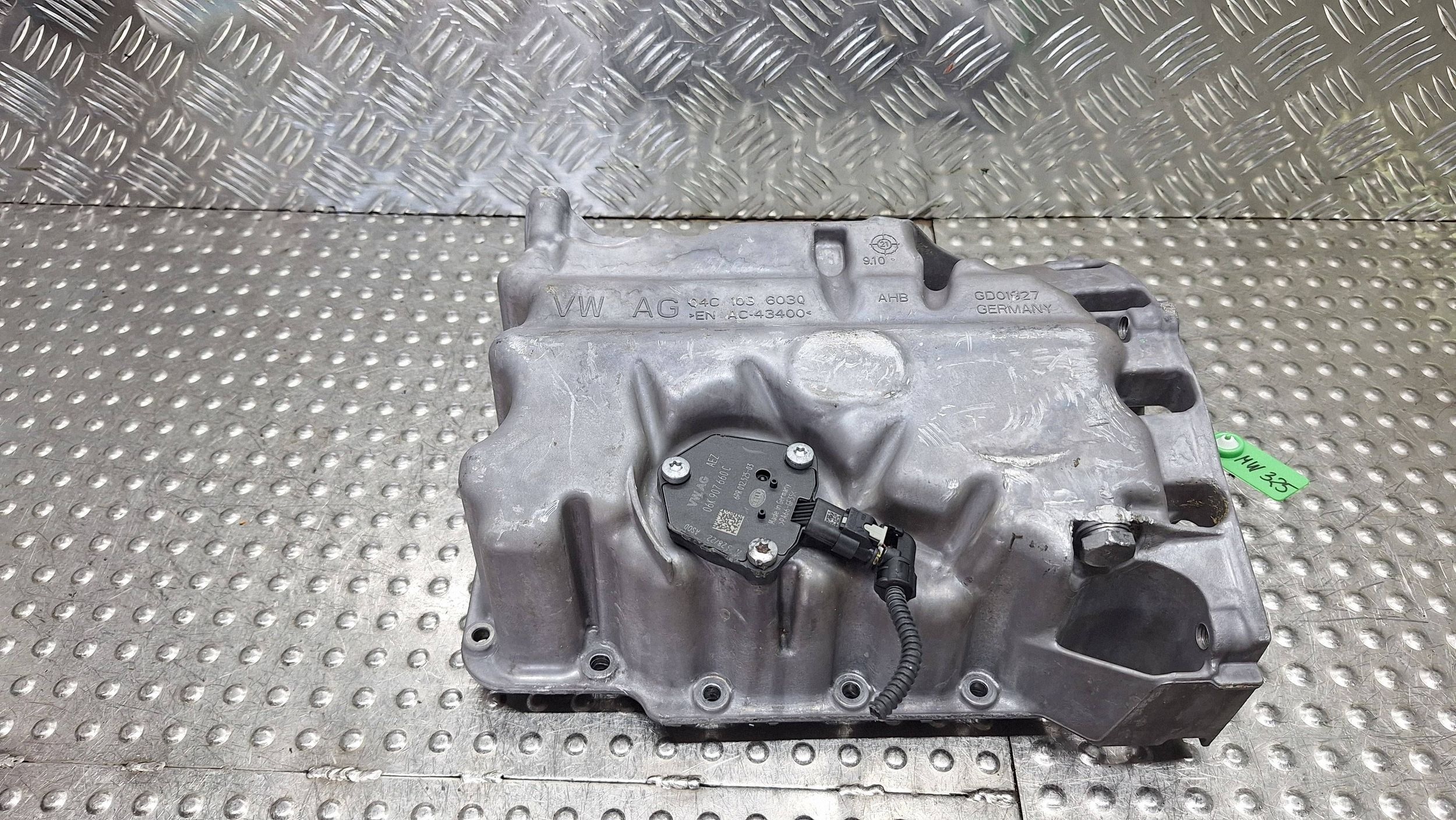 Oliepan met sensor 04C103603Q voor VW 1.0 TSI image 5