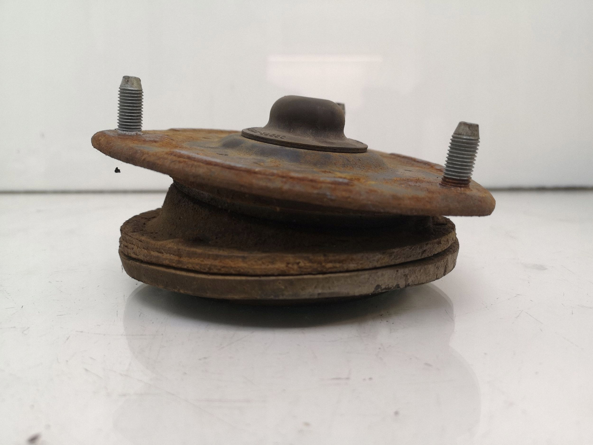 Fixation amortisseur avant 546392B000 image 3