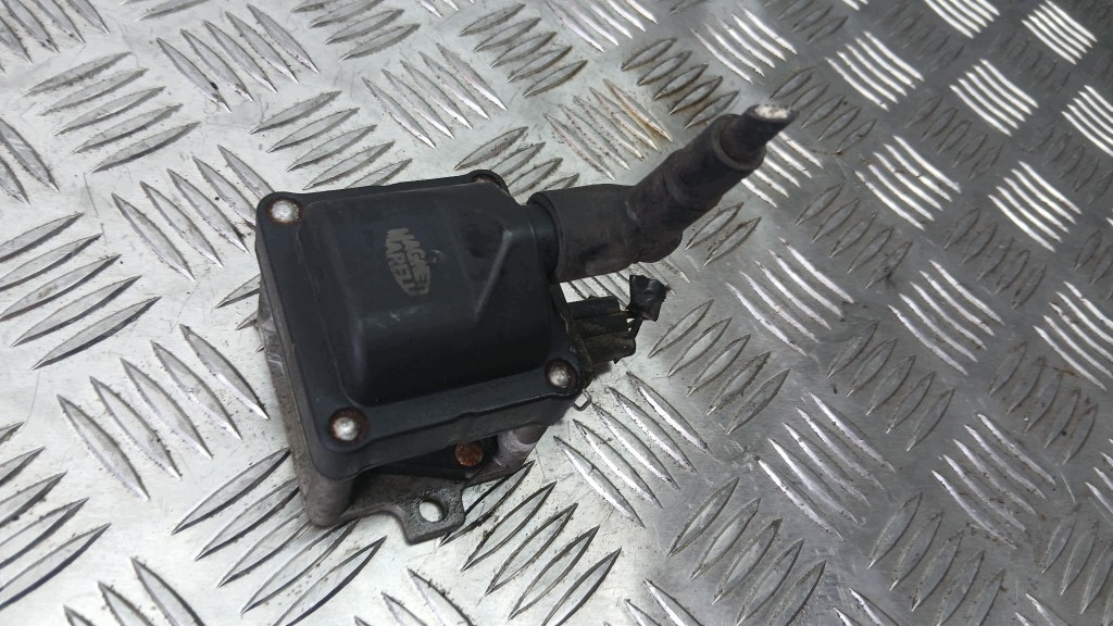 Bobine d'allumage Audi 80 B4 2.0B 91-96 image 2