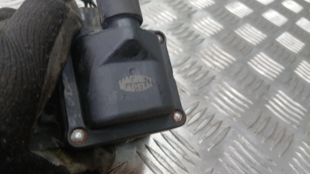 Bobine d'allumage Audi 80 B4 2.0B 91-96 image 3