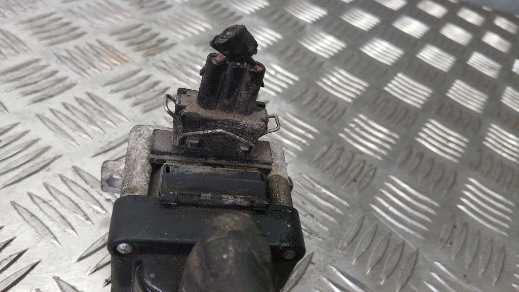 Bobine d'allumage Audi 80 B4 2.0B 91-96 image 5