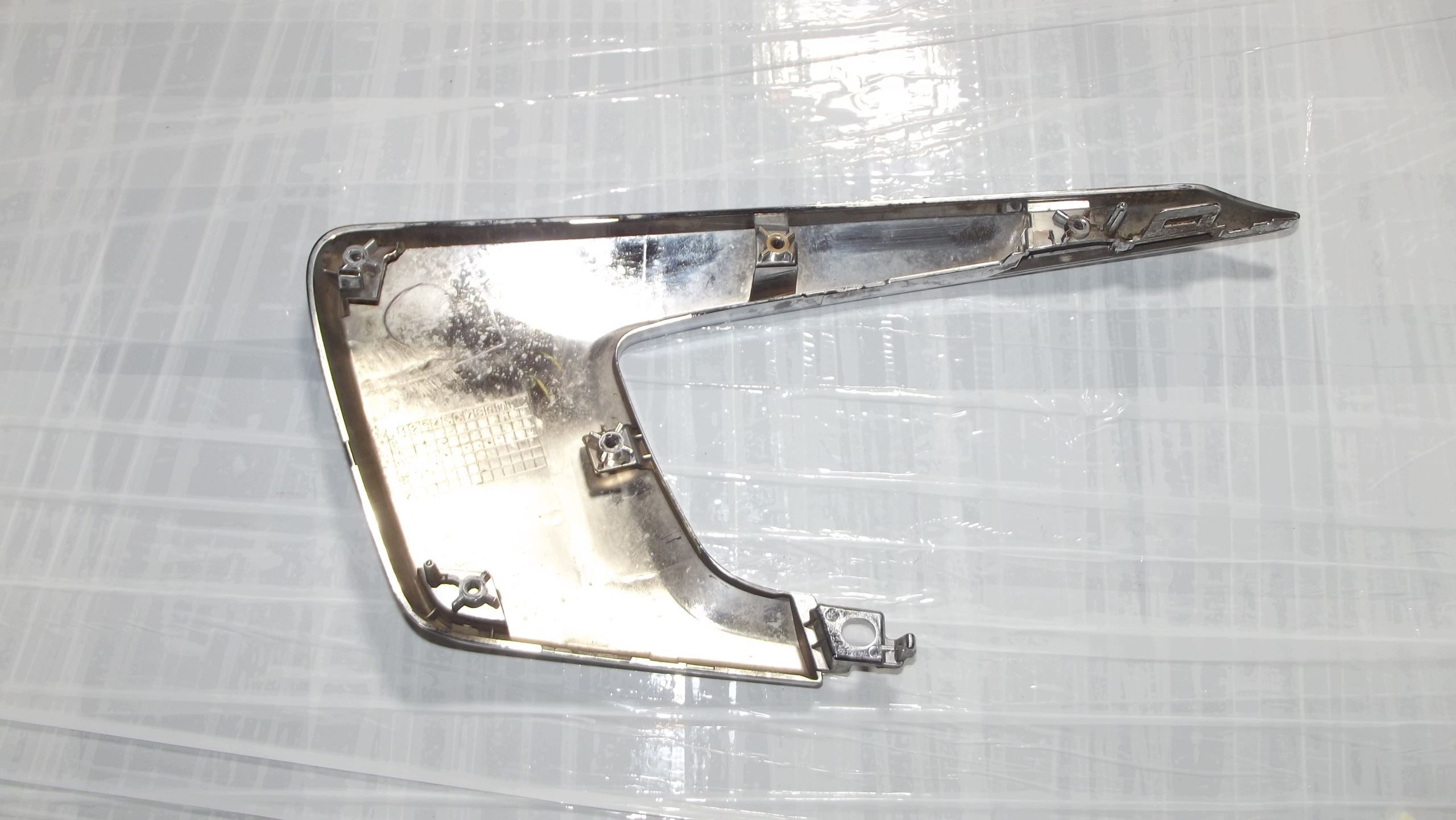 Moldura Cromada Mitsubishi ASX Dianteira Direita Usada image 3