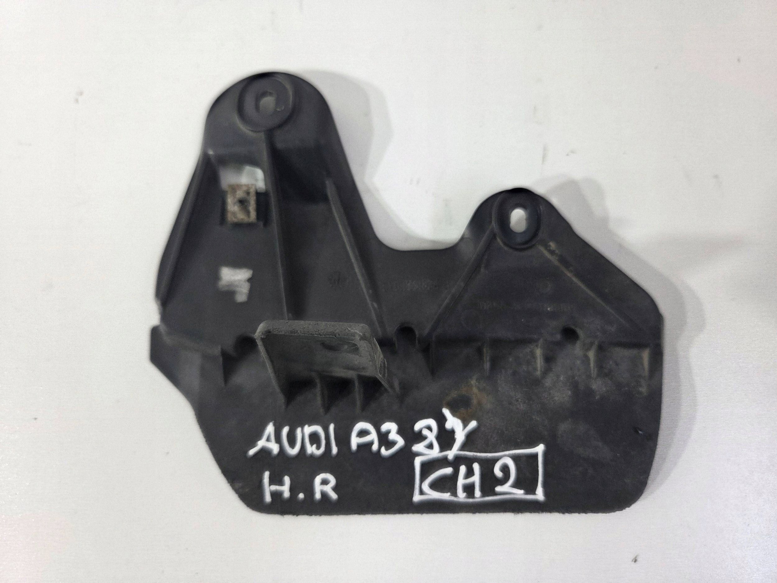 S3 8Y A3 Lokasuoja oikea taka Sedan 8Y0853834B