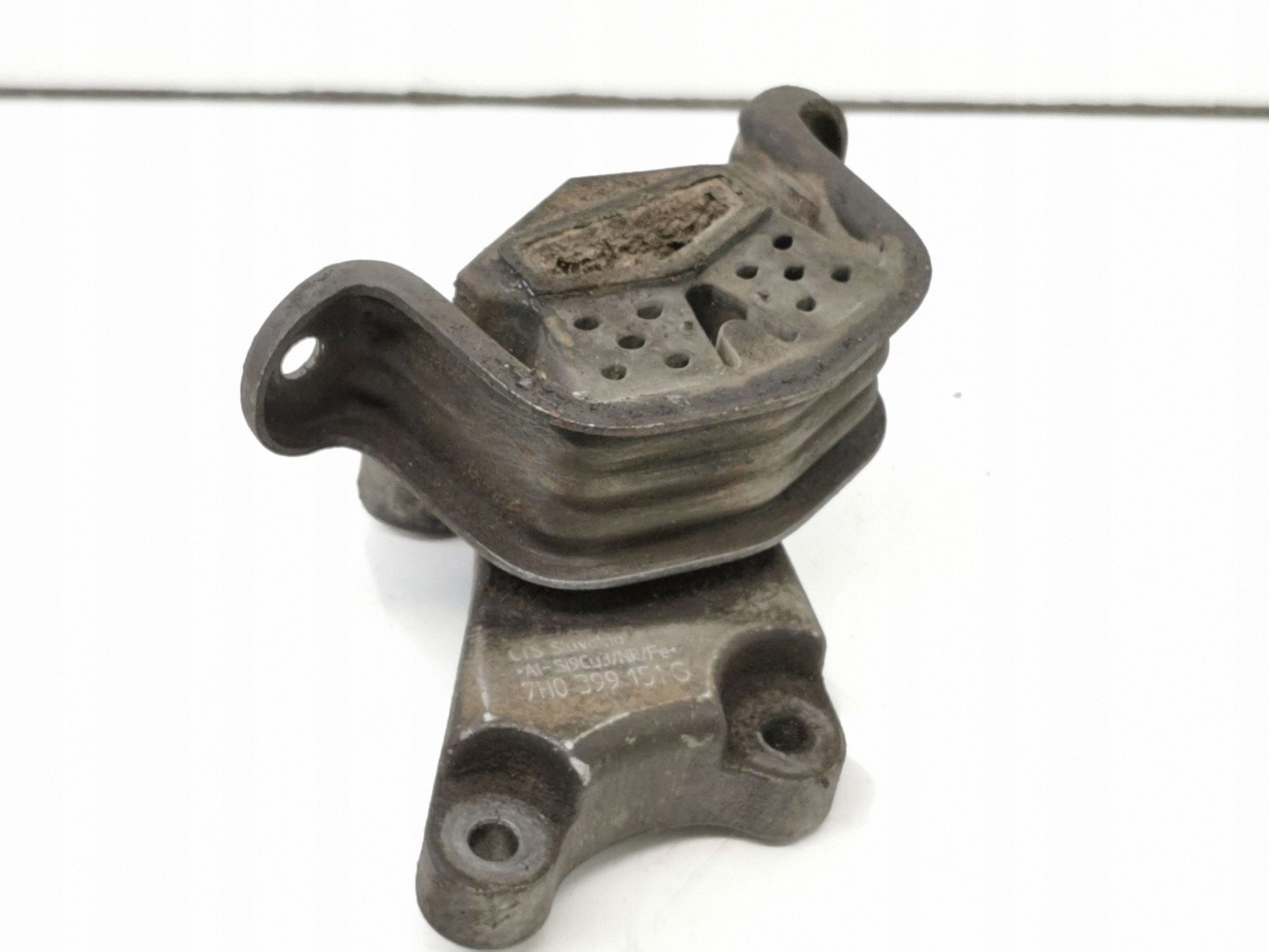 Support moteur VW T5 1.9 TDI 7H0399151G image 2