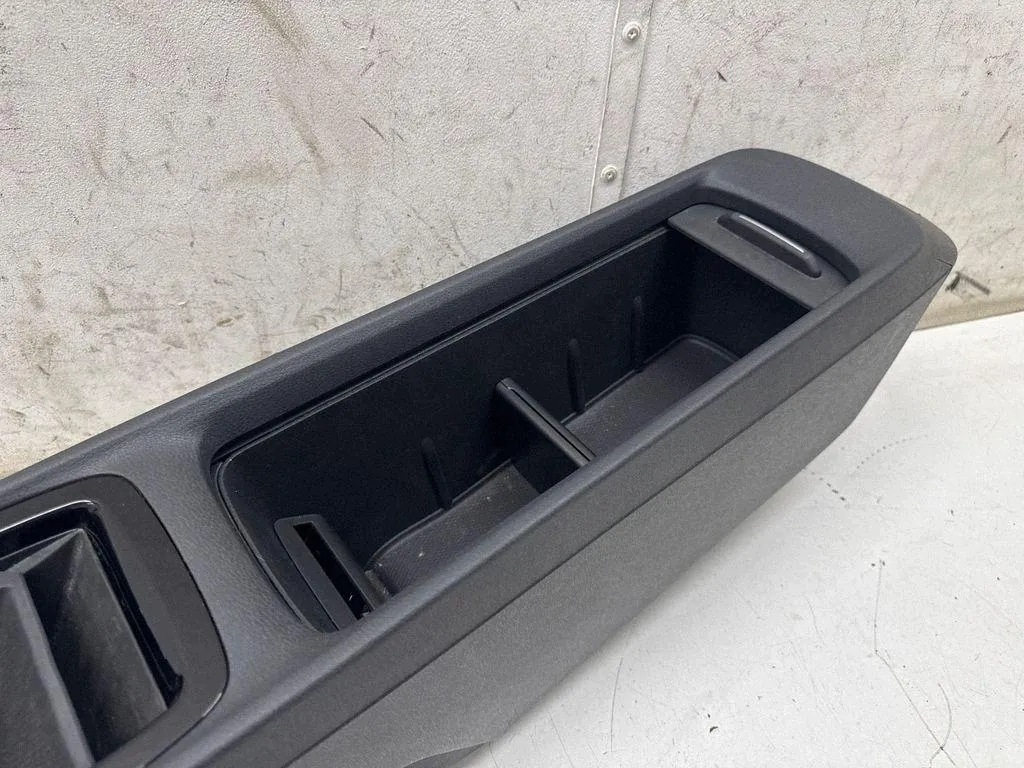 Used VW Armrest 10A971154B 152kW 2023