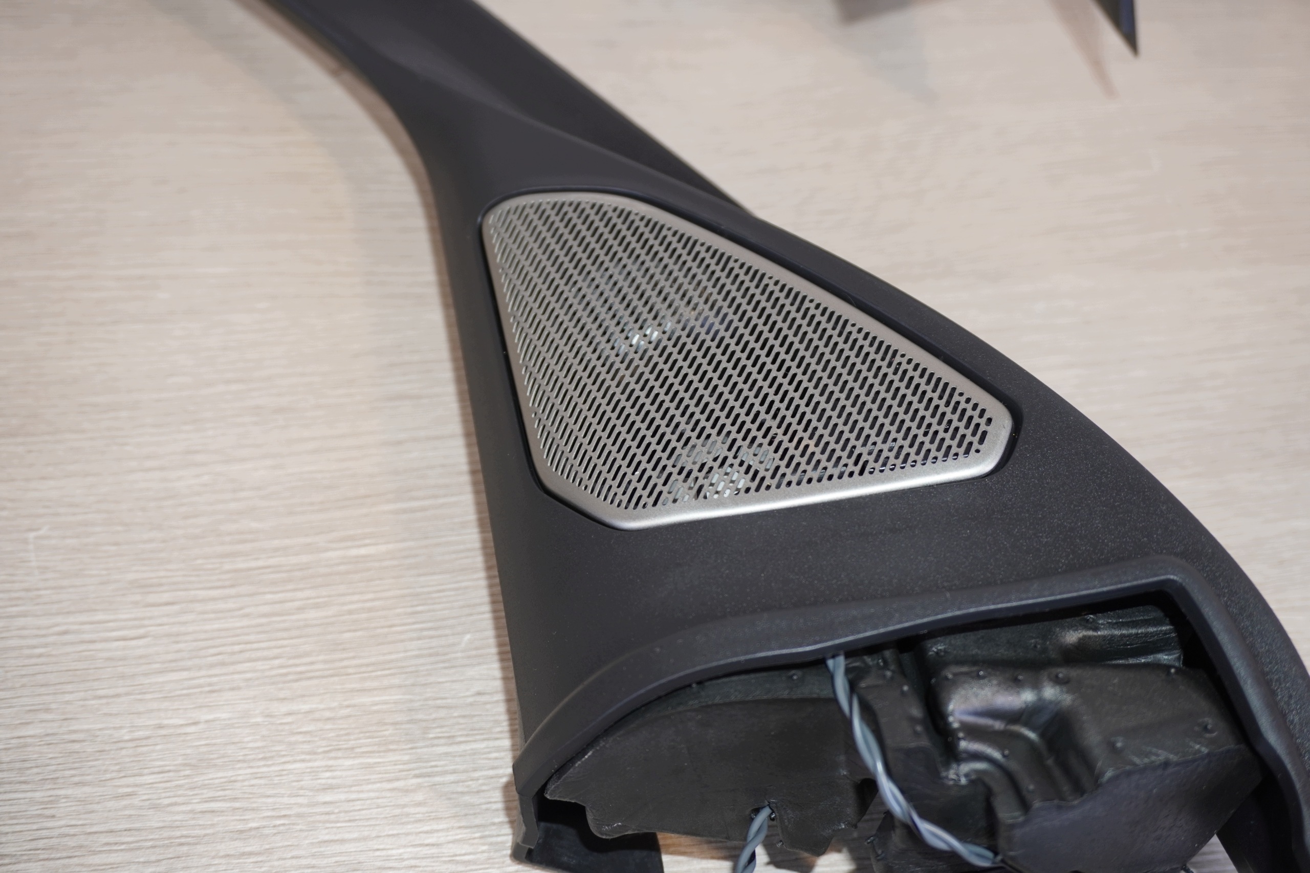 BMW F70 Harman/Kardon kaiuttimet image 3