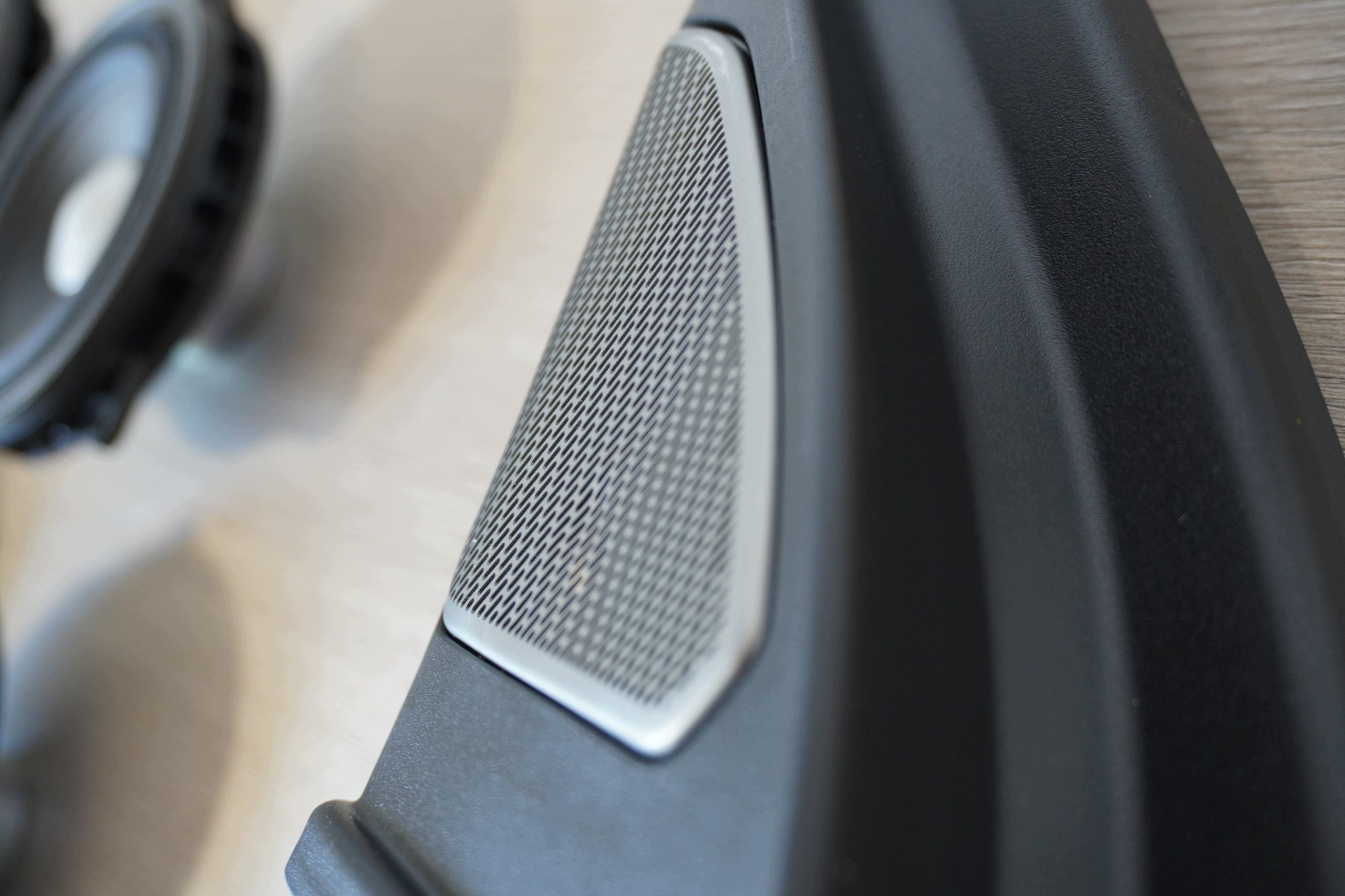 BMW F70 Harman/Kardon kaiuttimet image 5