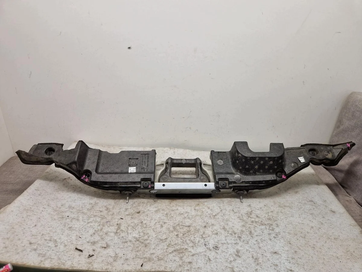 Renfort arrière Porsche Taycan 9J1804495