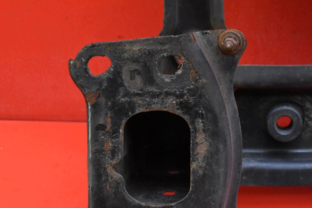 Traverse de pare-chocs VW Golf 6 VI image 9