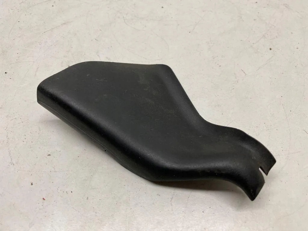 VW Touareg dörrdel 7L0837866A image 2