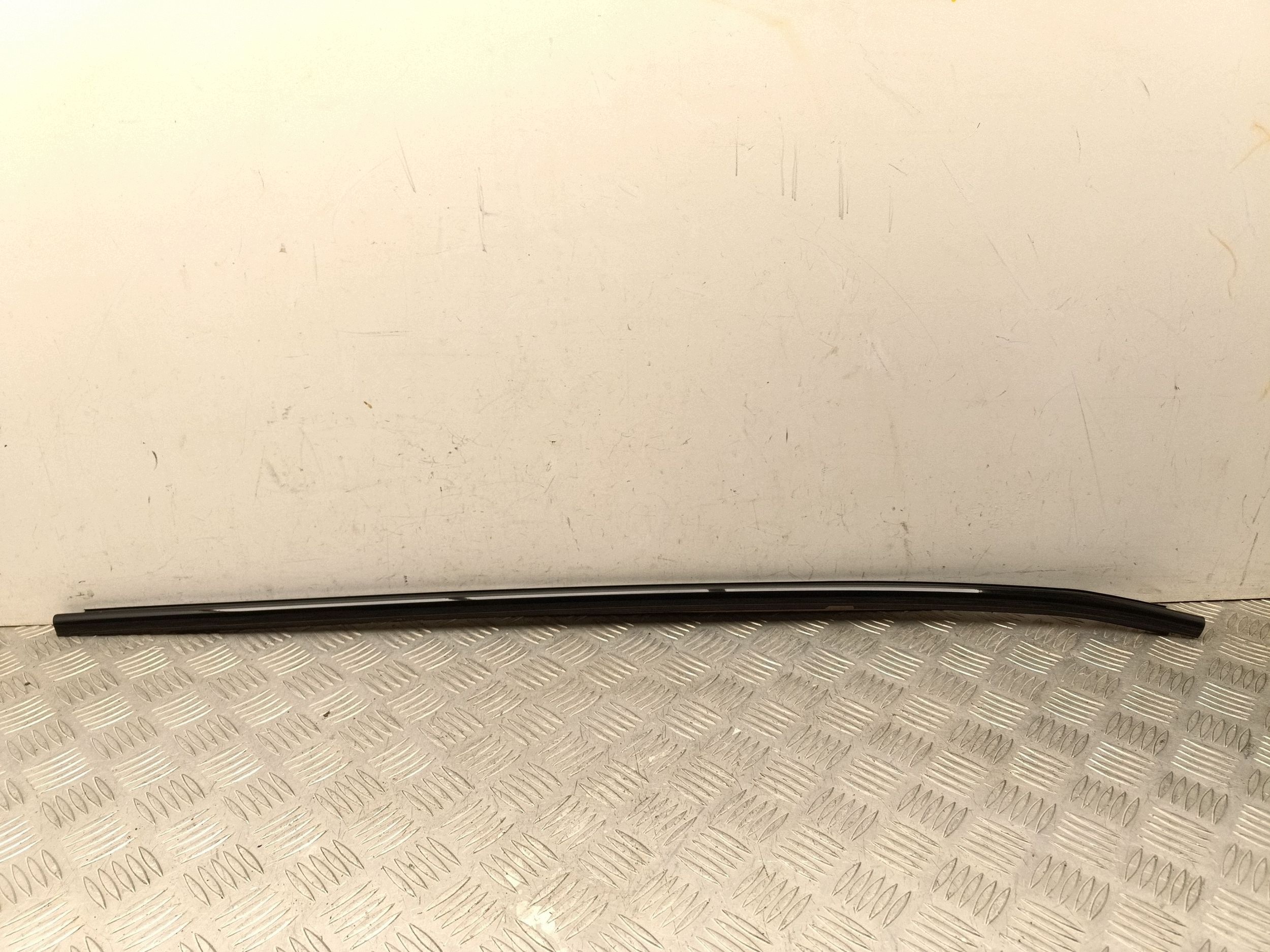 Skoda Enyaq iV 2026 Achterruitstrip 5LE839477K image 2