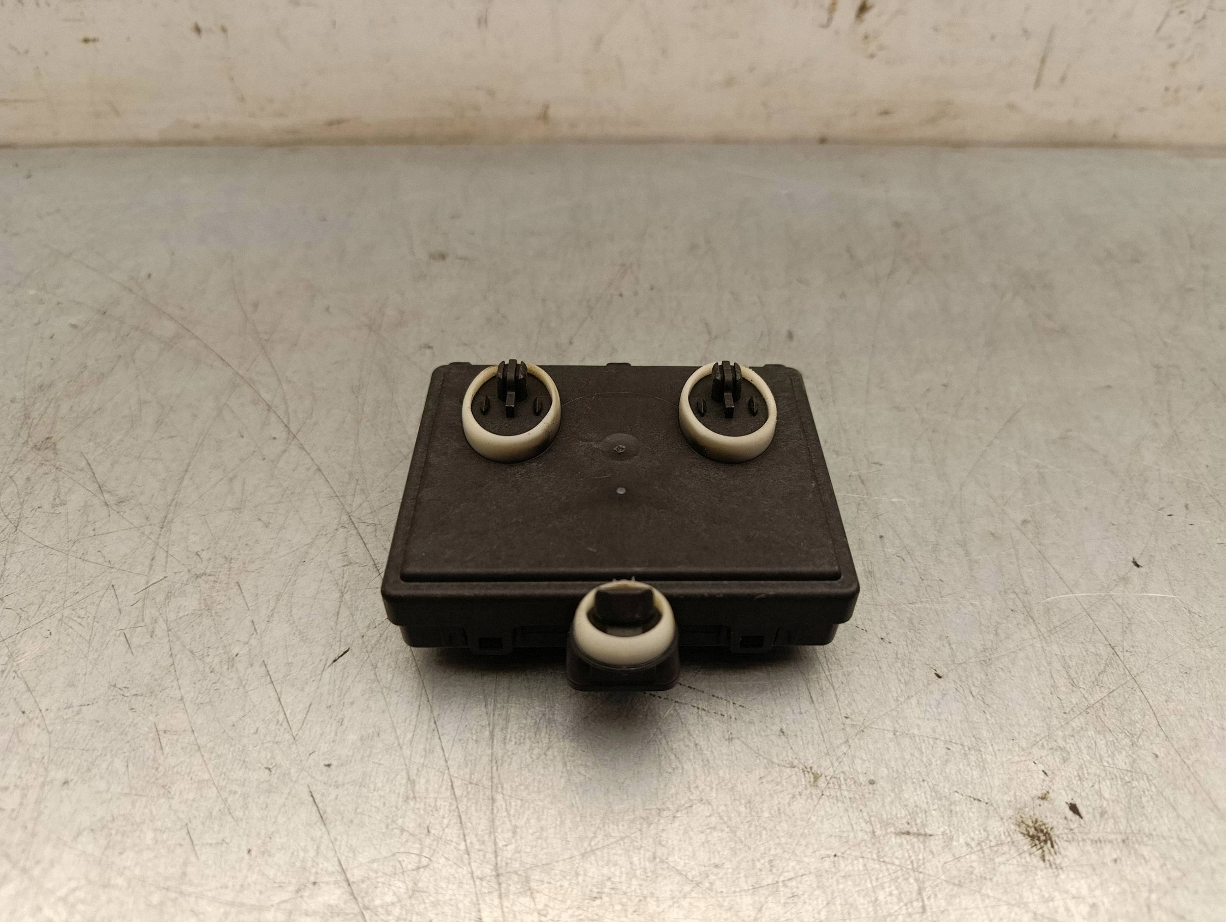 Módulo puerta izquierda Skoda Enyaq 1EB959592B image 4