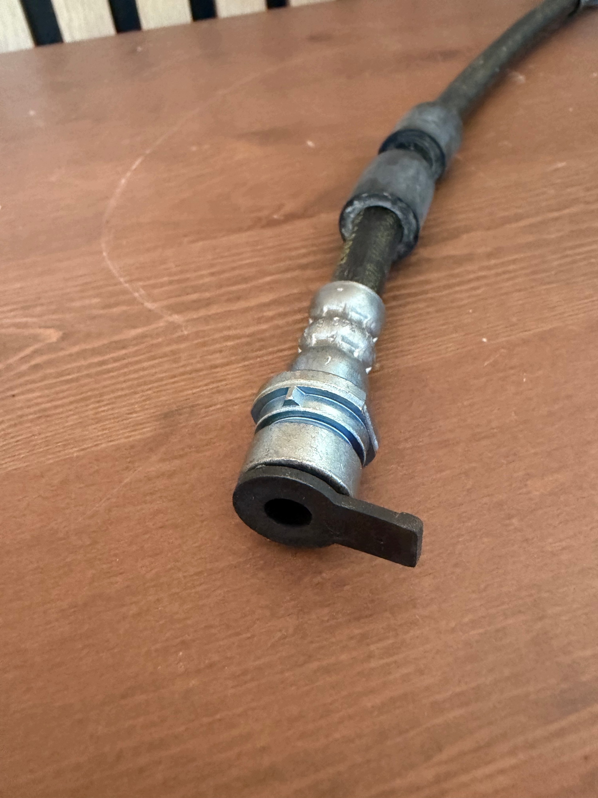 Flexible Brake Hose Ford EY16-2282-AA Used OEM image 3