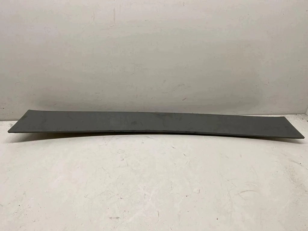 VW Touareg Tailgate Trim 7L6867617J Used image 3