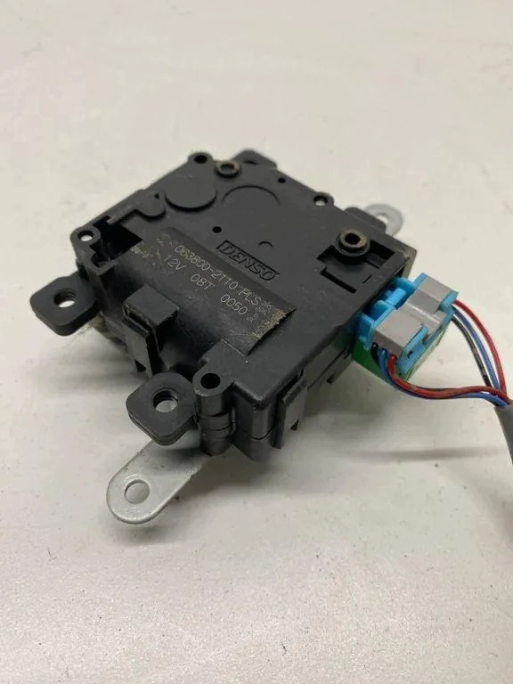 Toyota RAV4 IV Klepdeksel Actuator 0638002110 image 4