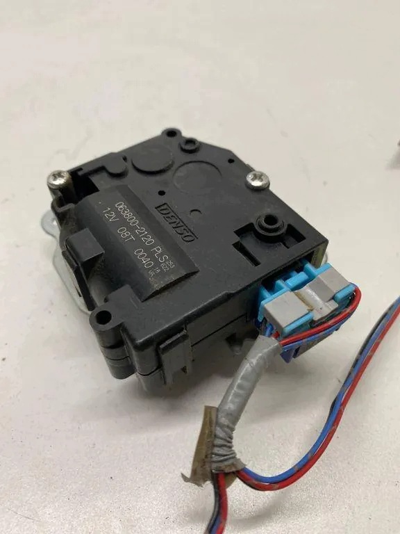 Toyota RAV4 IV Klepdeksel Actuator 08T0040 image 4