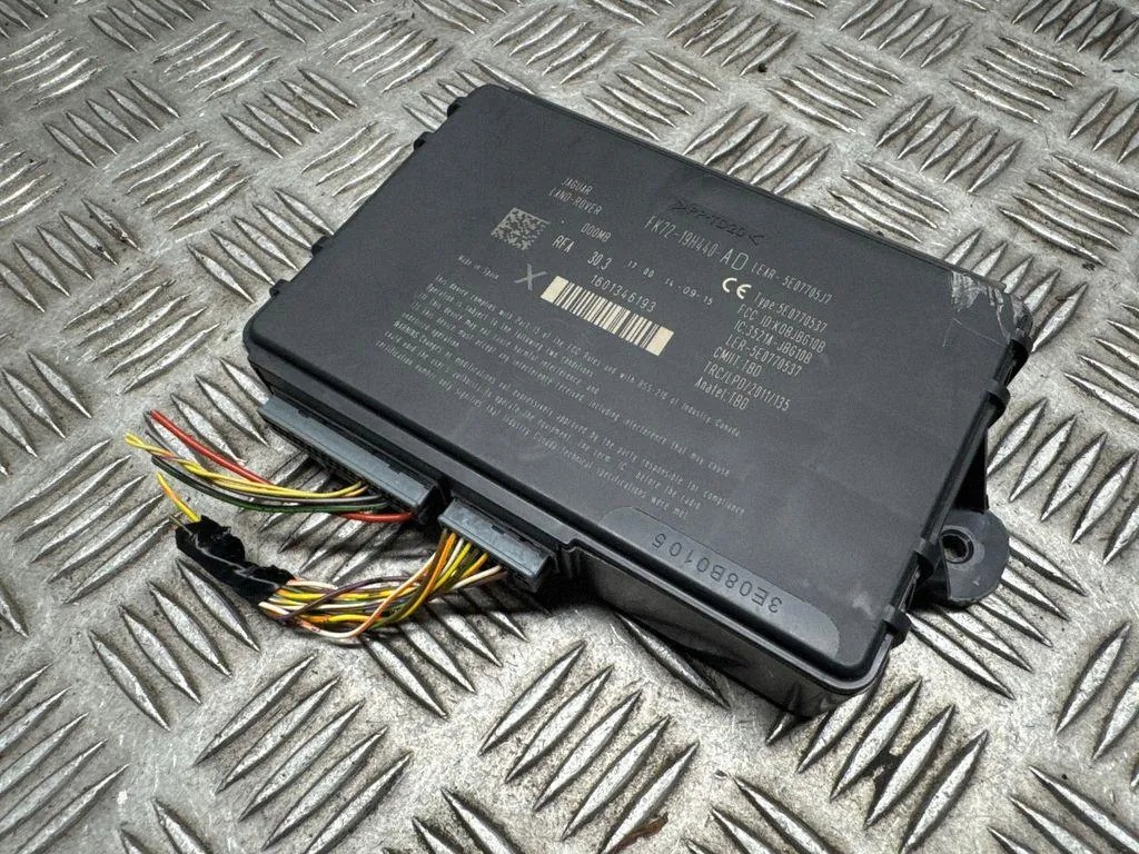 Módulo de confort Land Rover Discovery Sport FK7219H440AD image 2