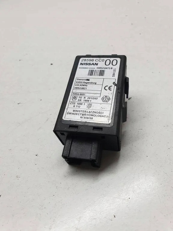 Nissan X-Trail T30 Central Locking Module 5WK48681 image 2