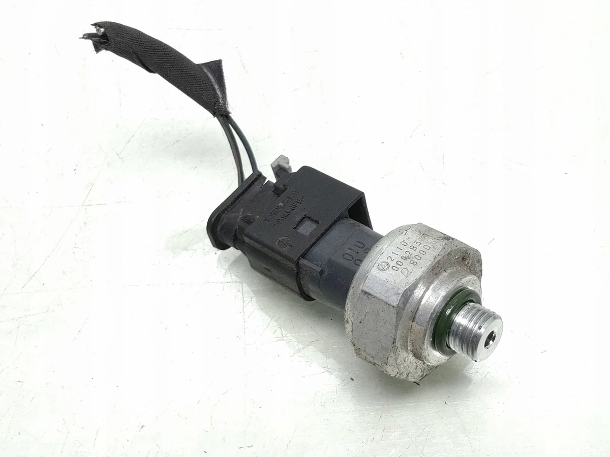 Capteur pression clim Mercedes E W212 2110000283