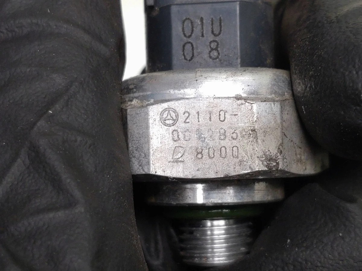 Capteur pression clim Mercedes E W212 2110000283 image 4