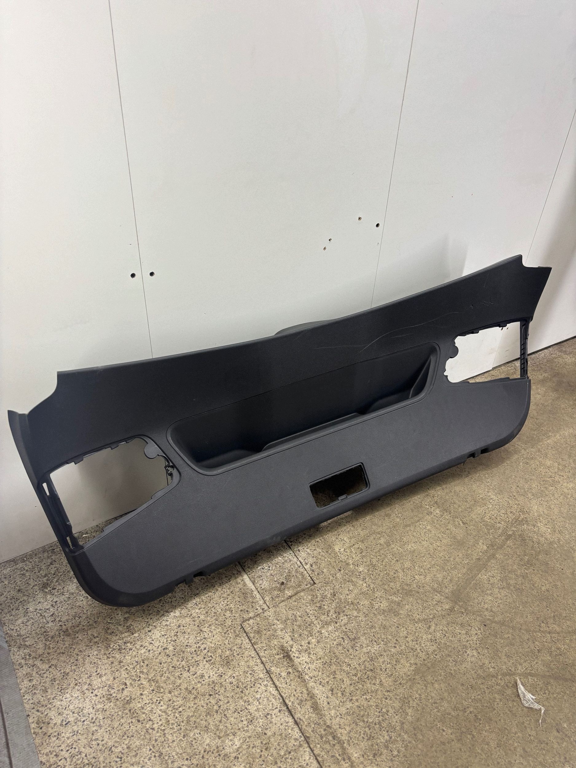 Seat Leon (5F) takaluukun verhoilu 5F9867601G