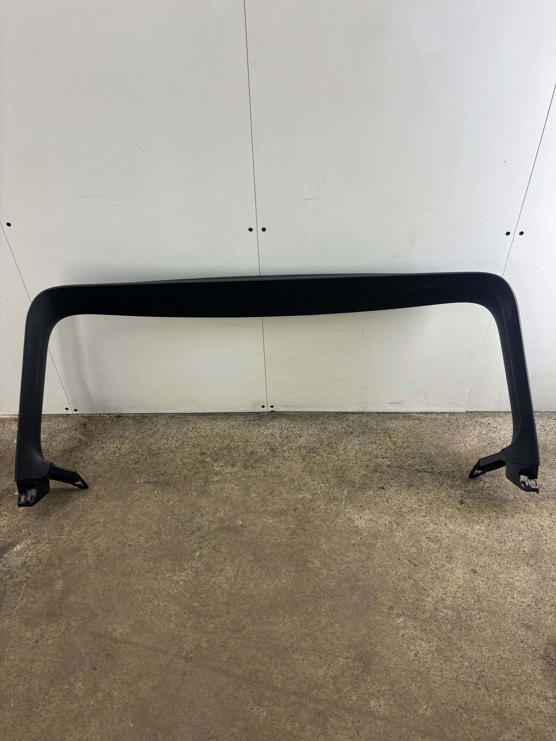 Plástico tapa maletero Seat León 5F 5F9867603C image 2
